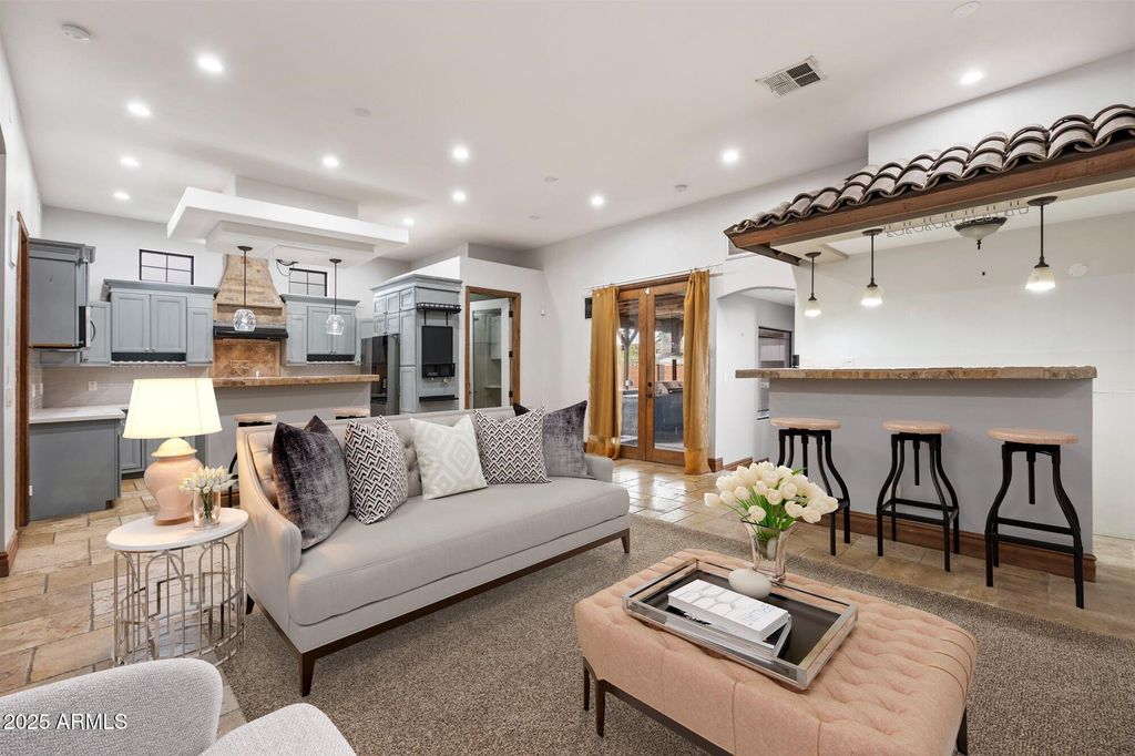 Photo of 1629 W Willetta Street, Phoenix, AZ 85007 (MLS # 6952217)