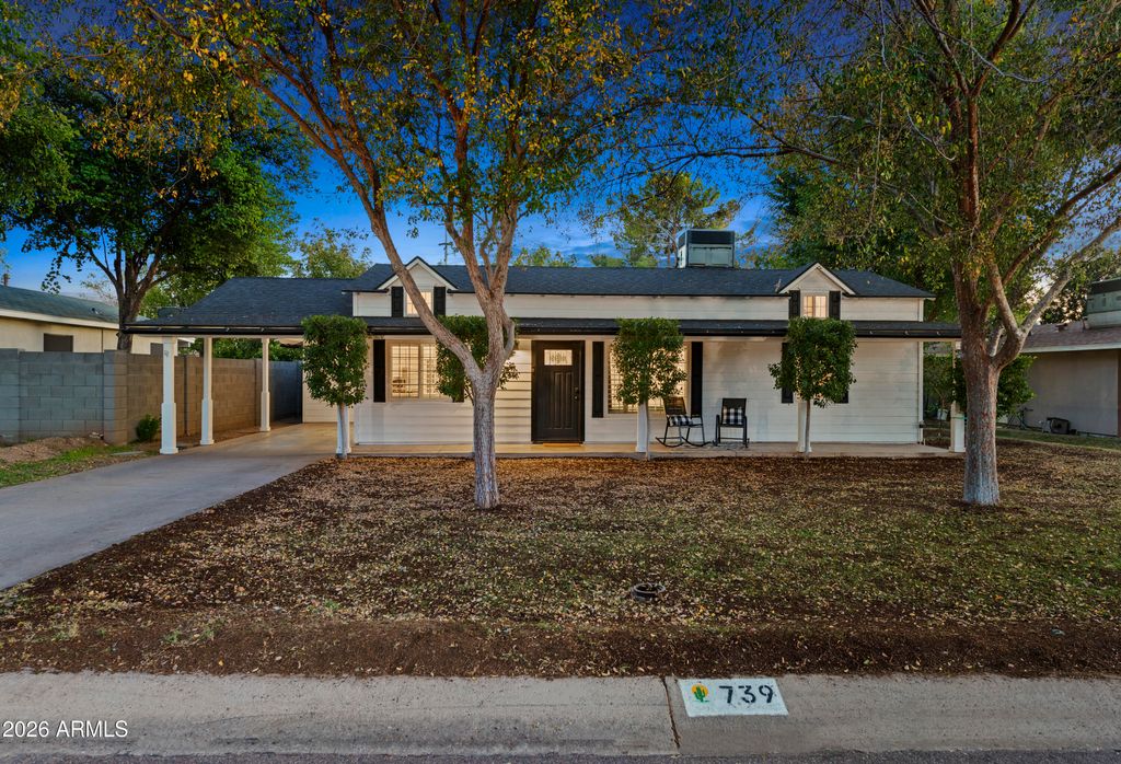 Photo of 739 E Belmont Avenue, Phoenix, AZ 85020 (MLS # 7000364)