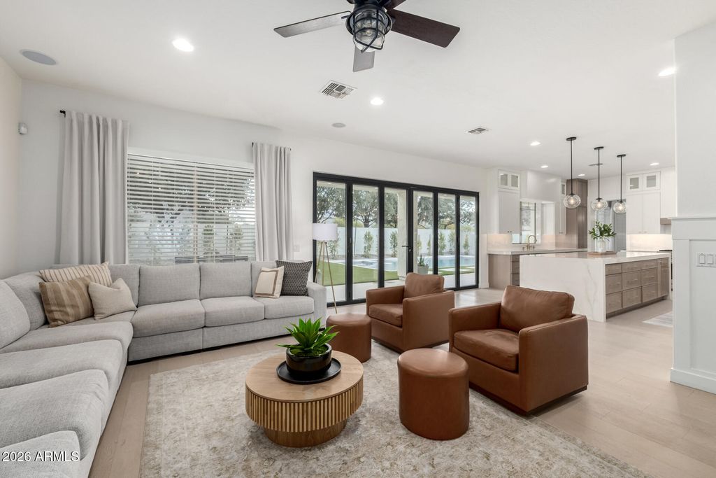 Photo of 5421 S Sandstone Court, Gilbert, AZ 85298 (MLS # 6985543)