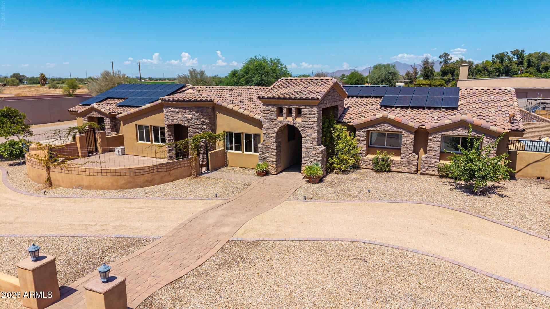 3109 N GILBERT Road