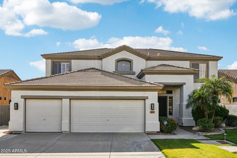 Photo of 923 W Windsong Drive, Phoenix, AZ 85045 (MLS # 6955404)