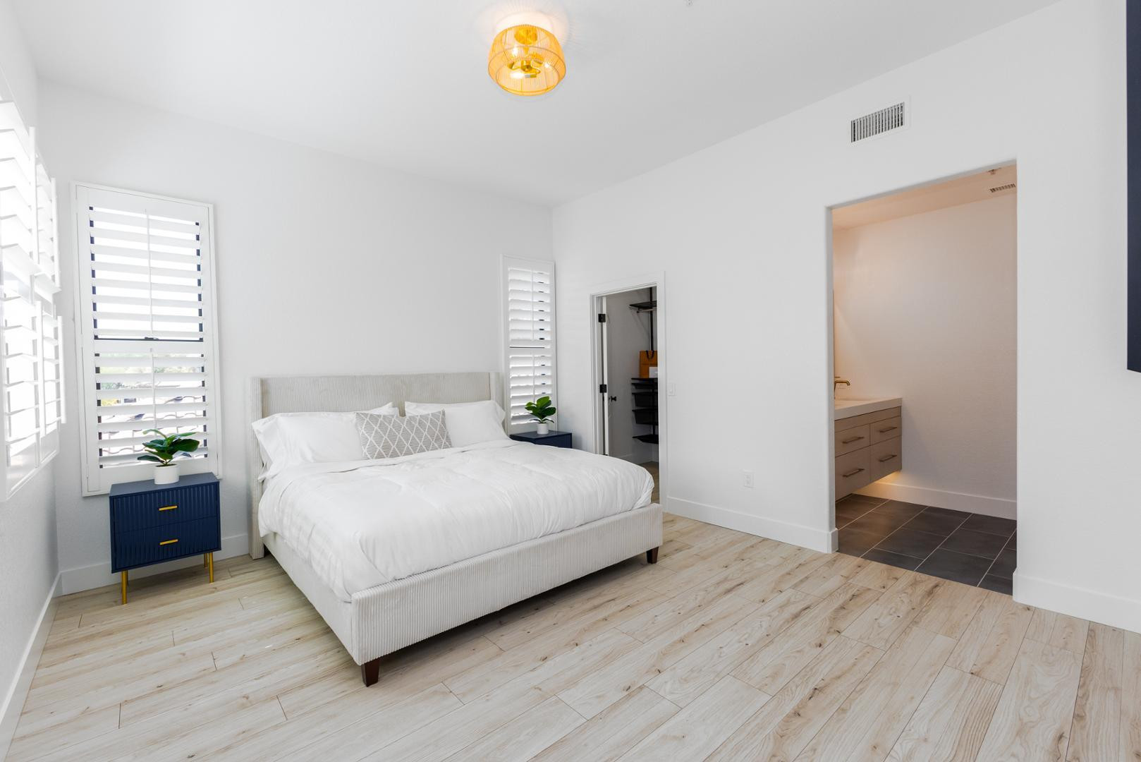 7027 N Scottsdale Road Unit 225