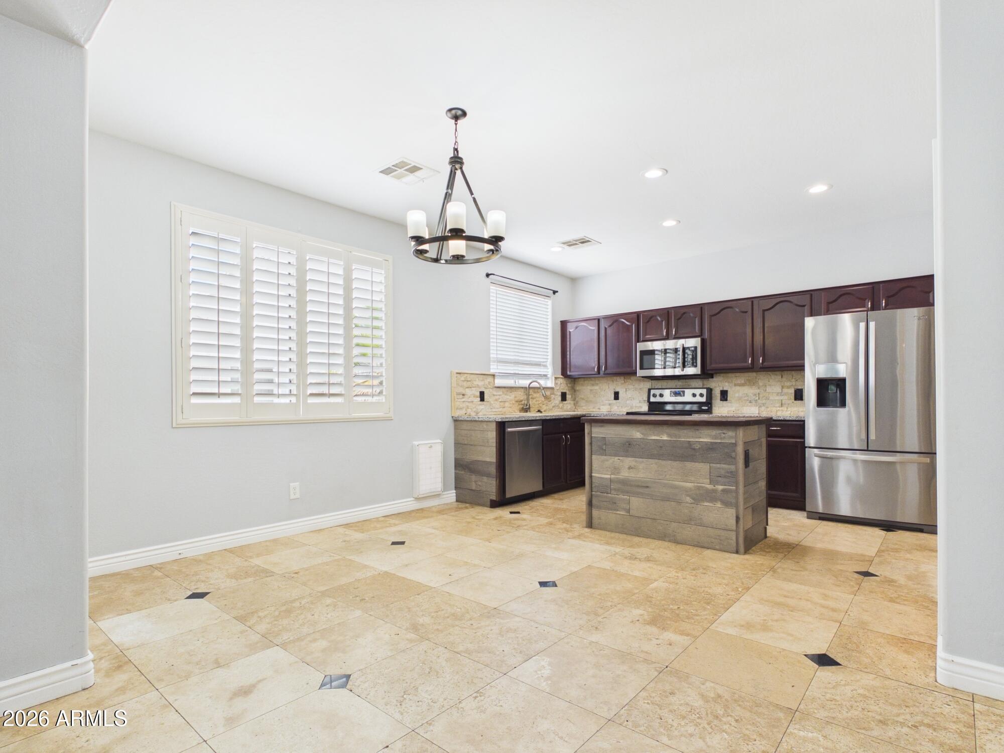 17648 W Lisbon Lane