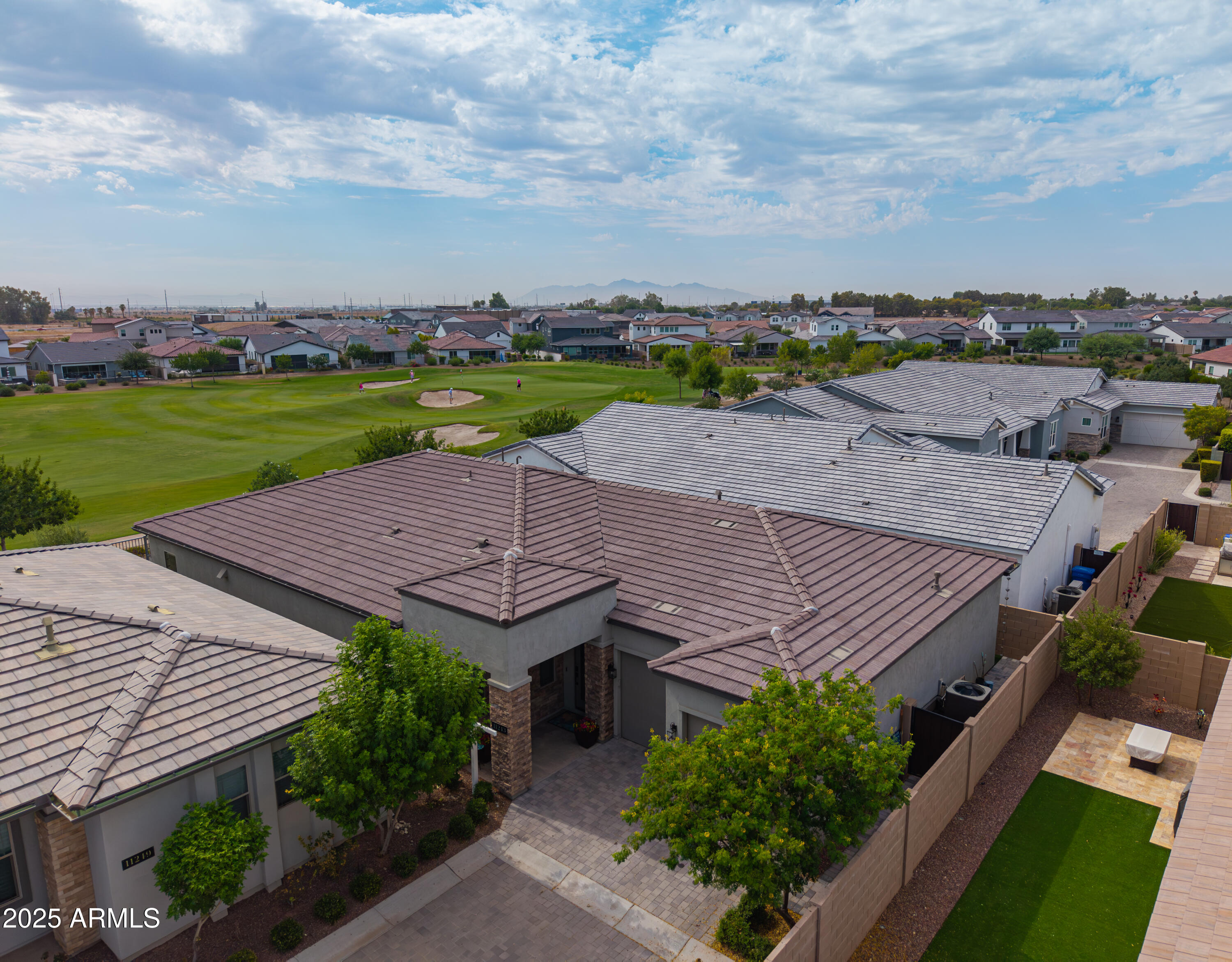 11243 N NORTHFIELD Street