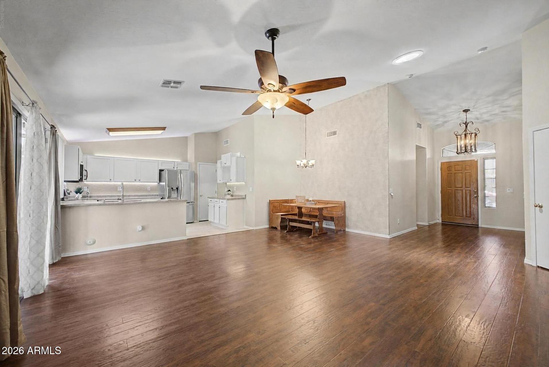 1044 S VEGAS --