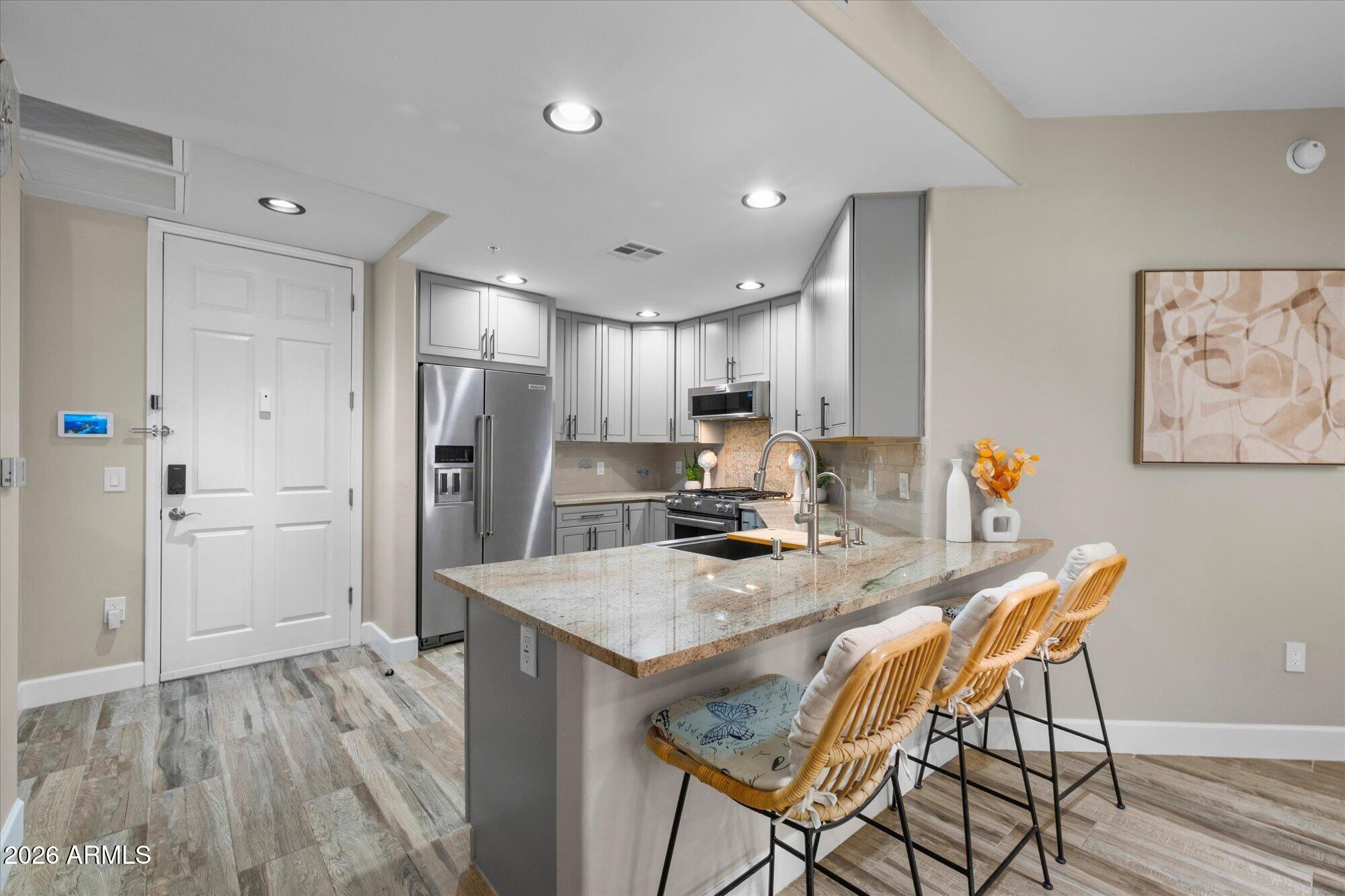5350 E DEER VALLEY Drive 1250