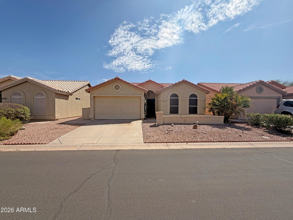 Photo of 6877 S Oakmont Drive, Chandler, AZ 85249 (MLS # 7081441)