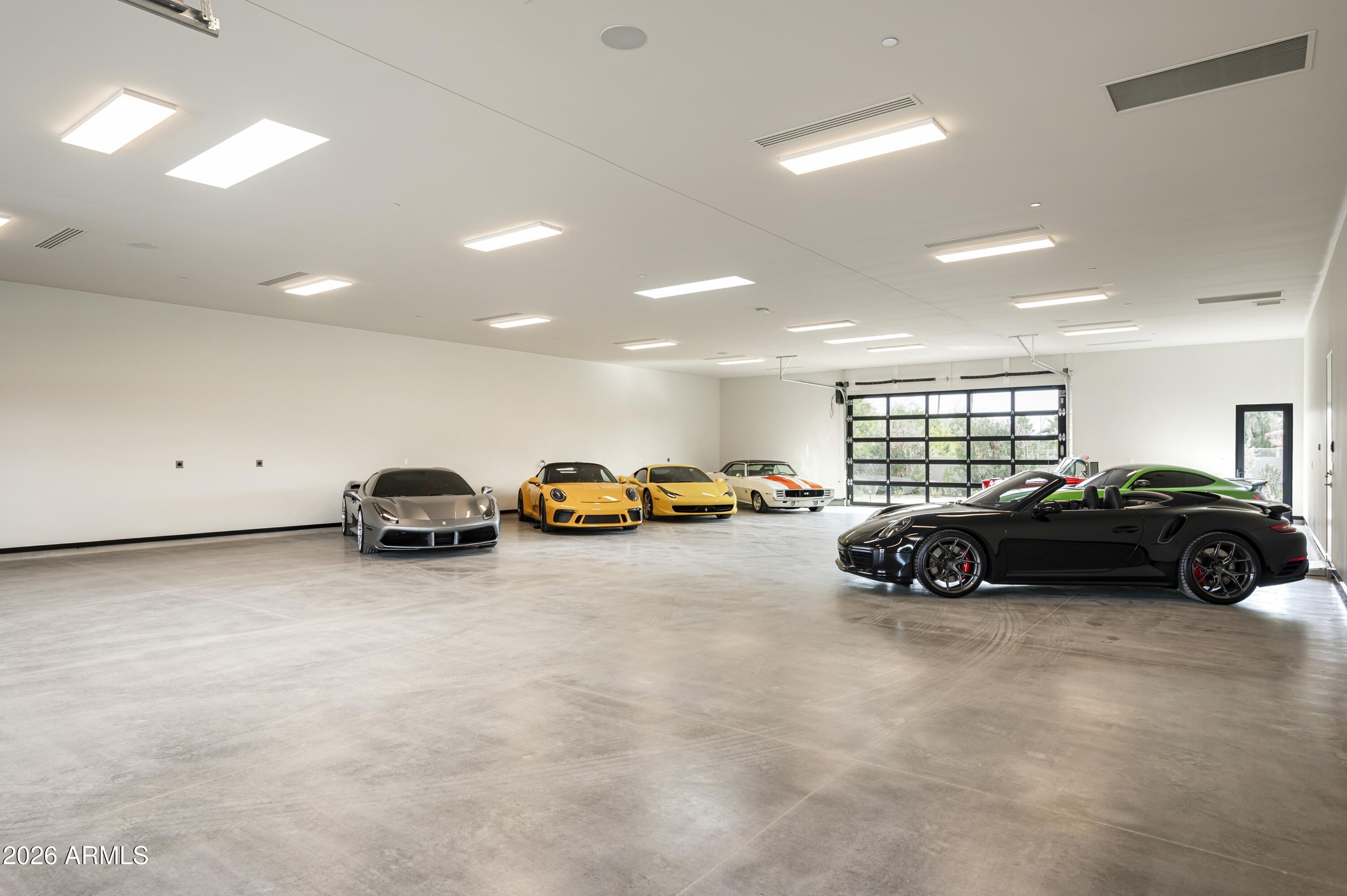 7545 N MOCKINGBIRD Lane