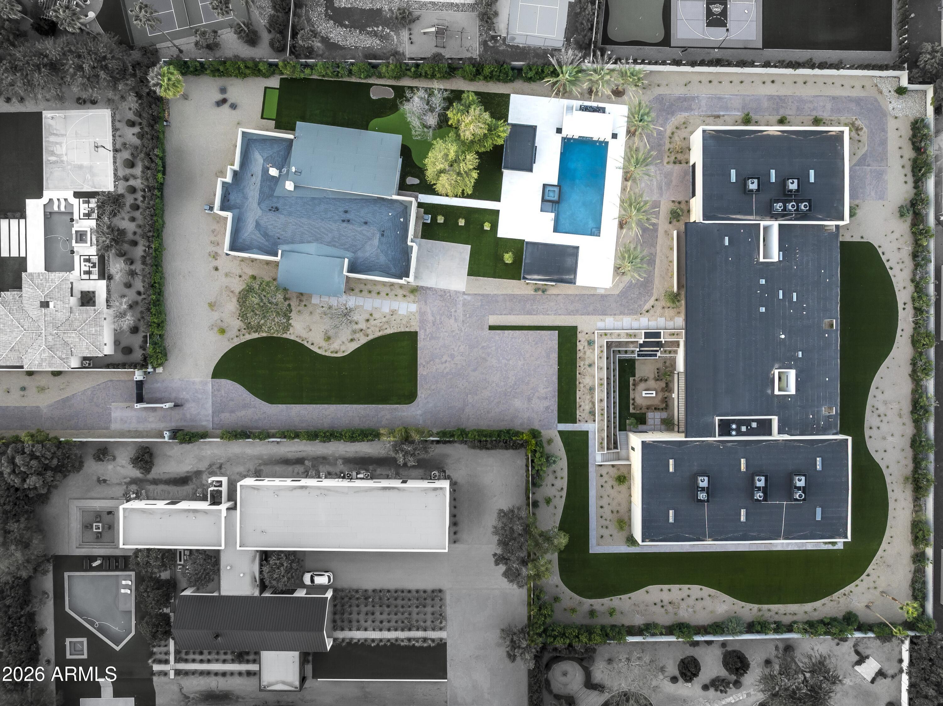 7545 N MOCKINGBIRD Lane