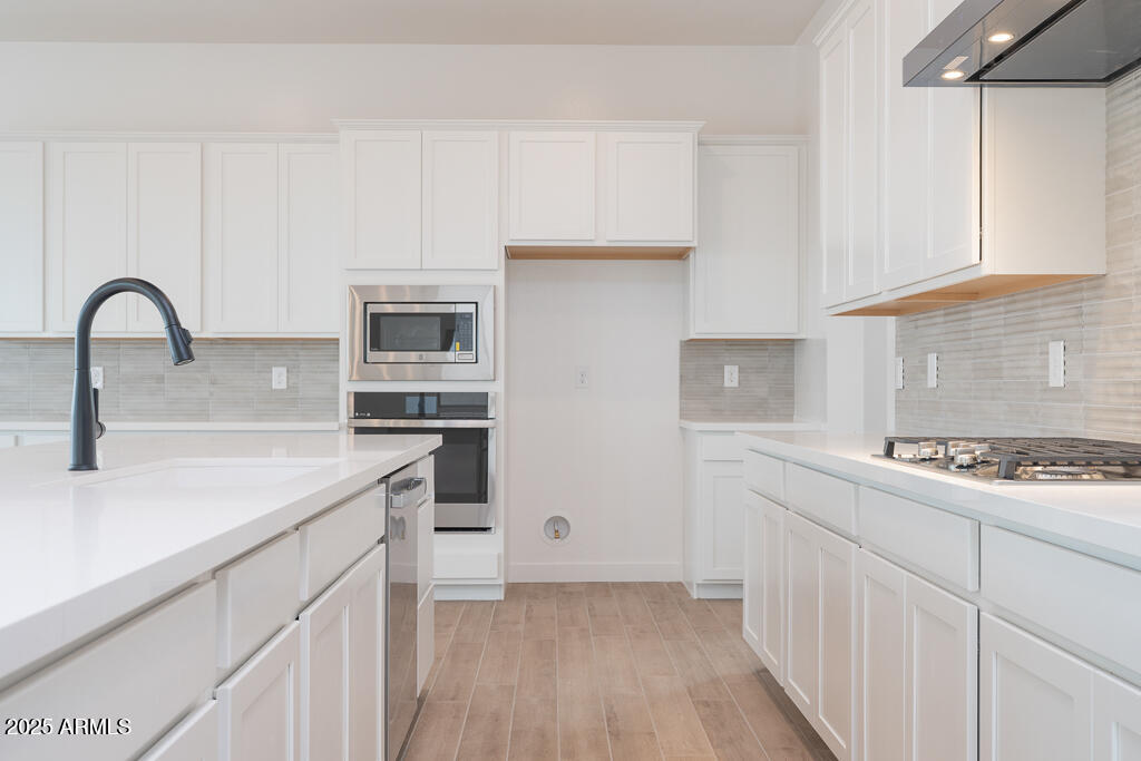 1923 E Empeltre Road