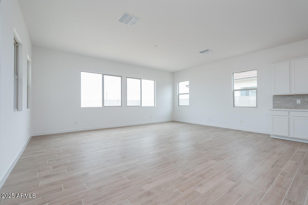 1923 E Empeltre Road