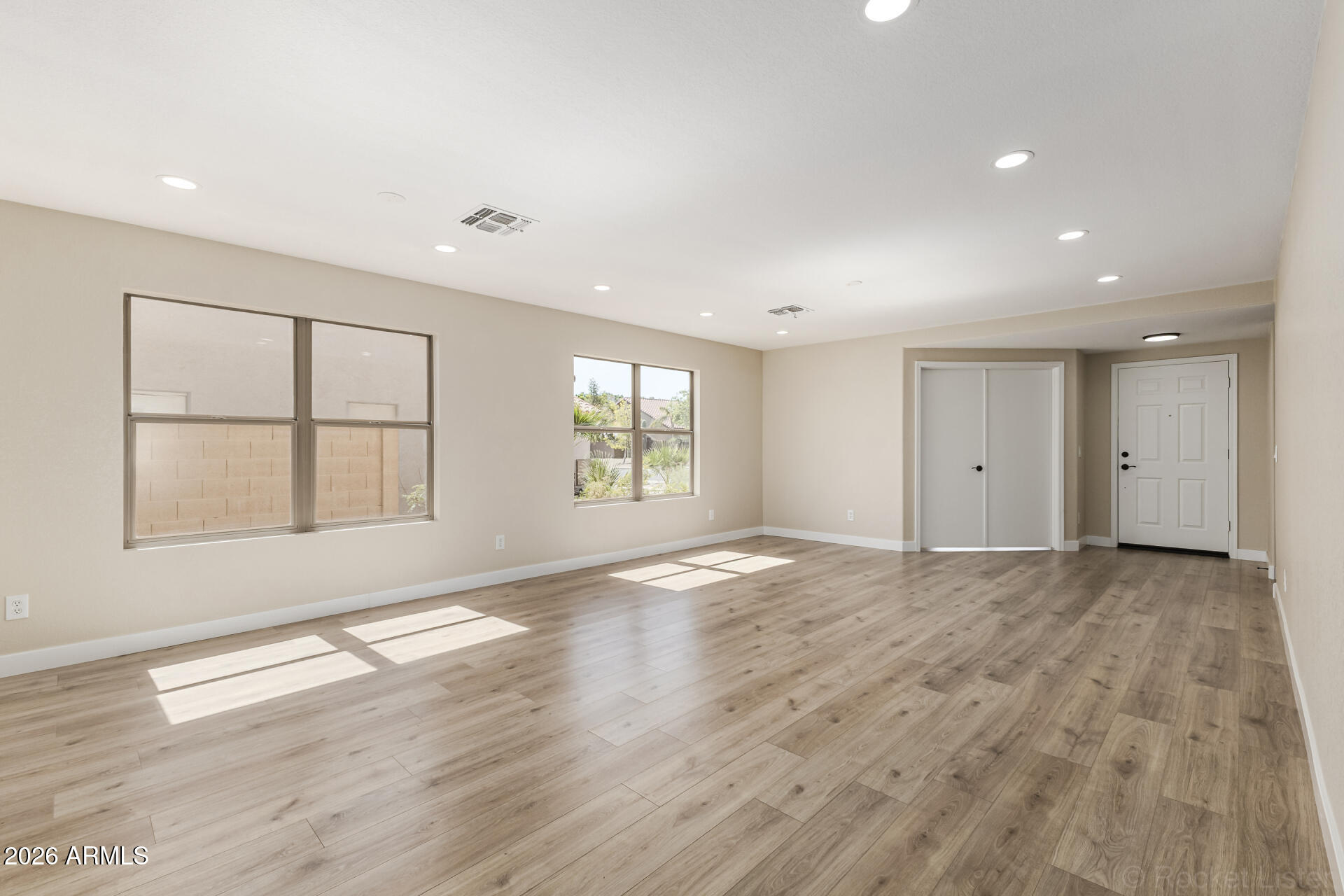 16501 N DURBIN Drive