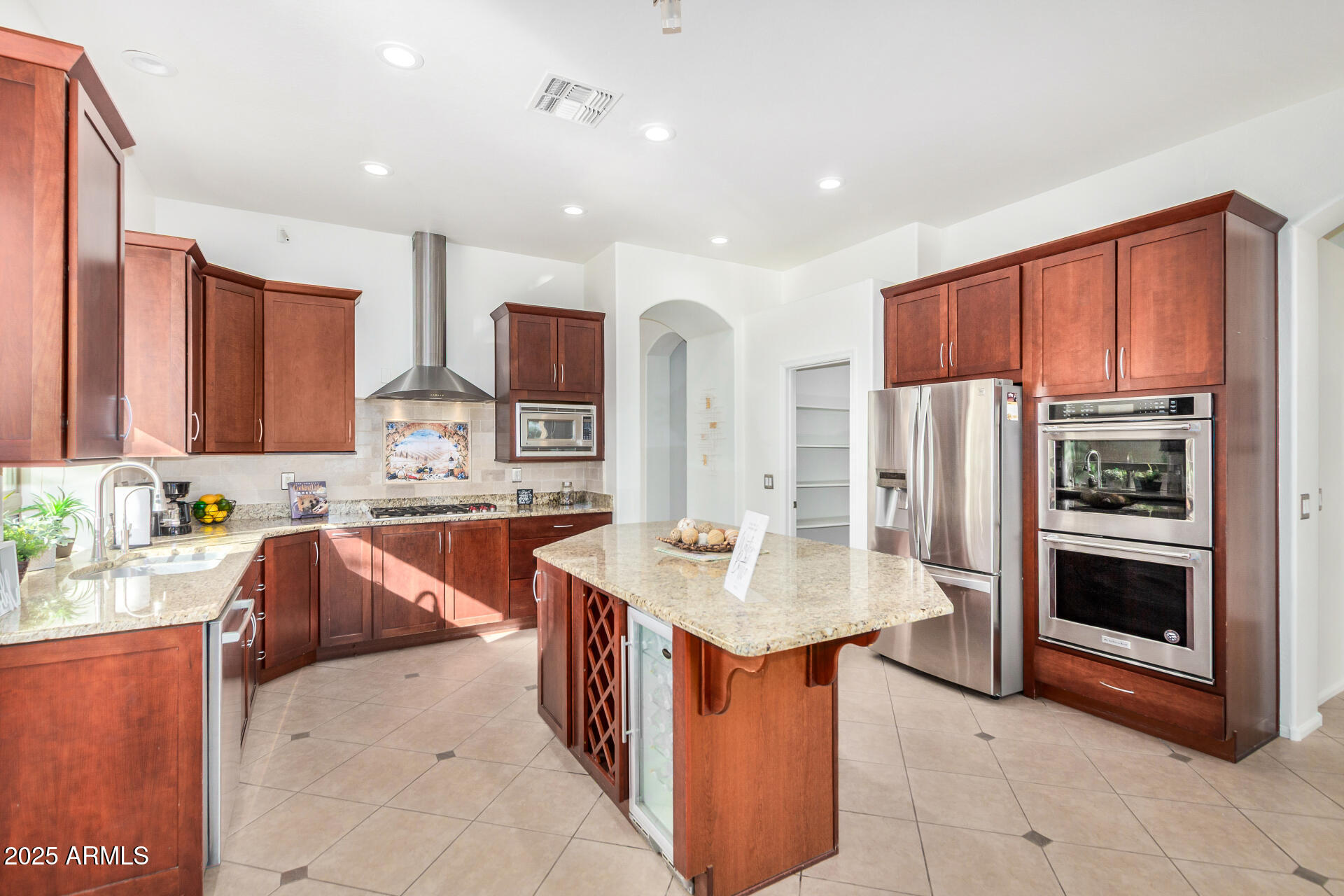 789 E SAN CARLOS Way