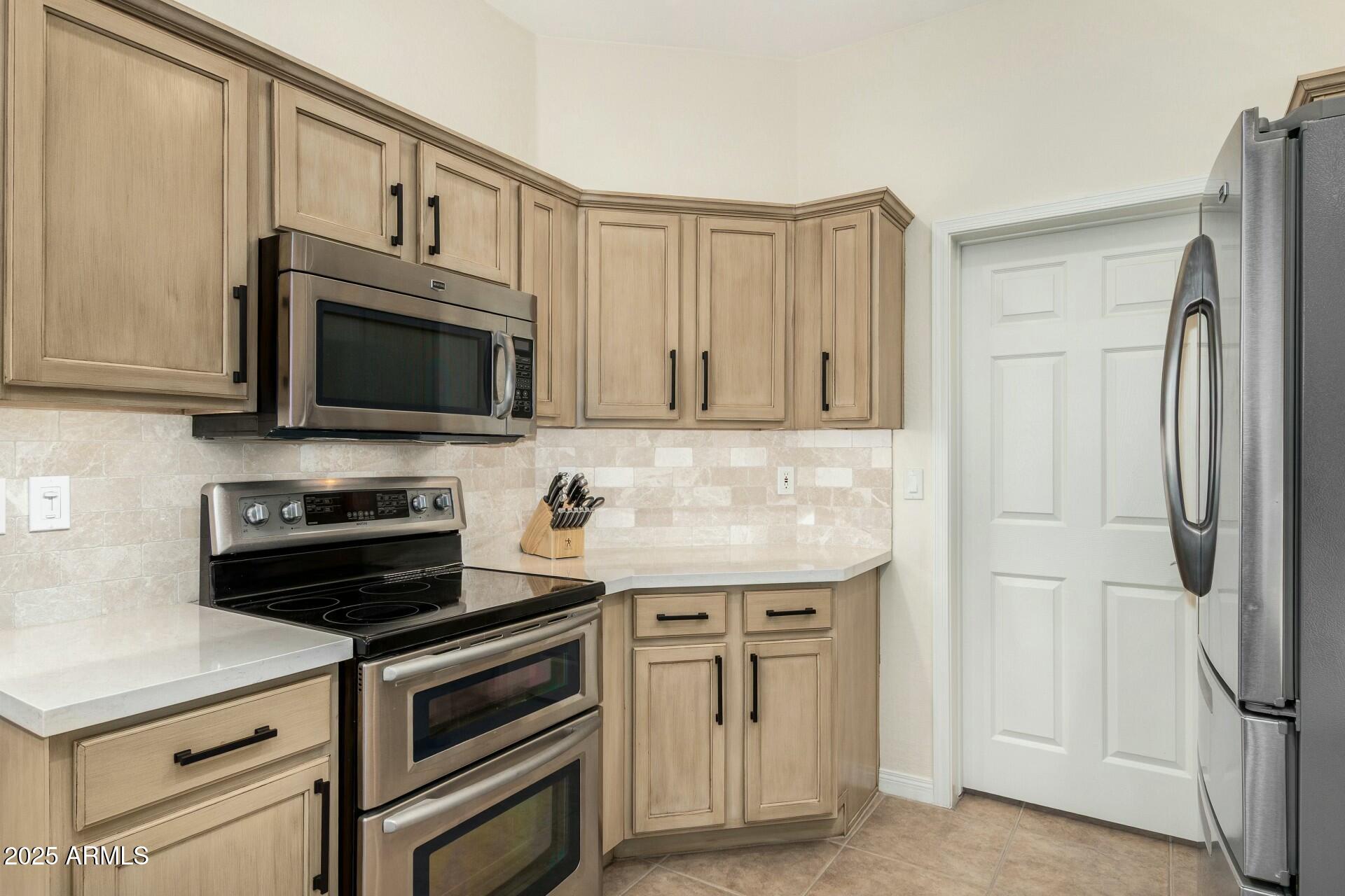 7445 E EAGLE CREST Drive 1122