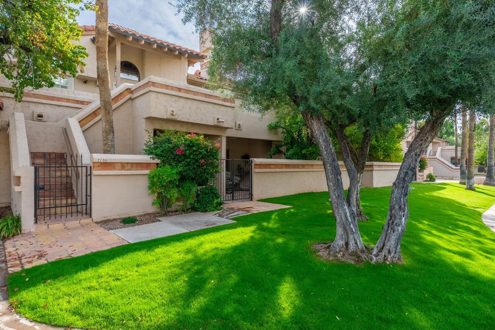 9709 E Mountain View Road Unit 2705