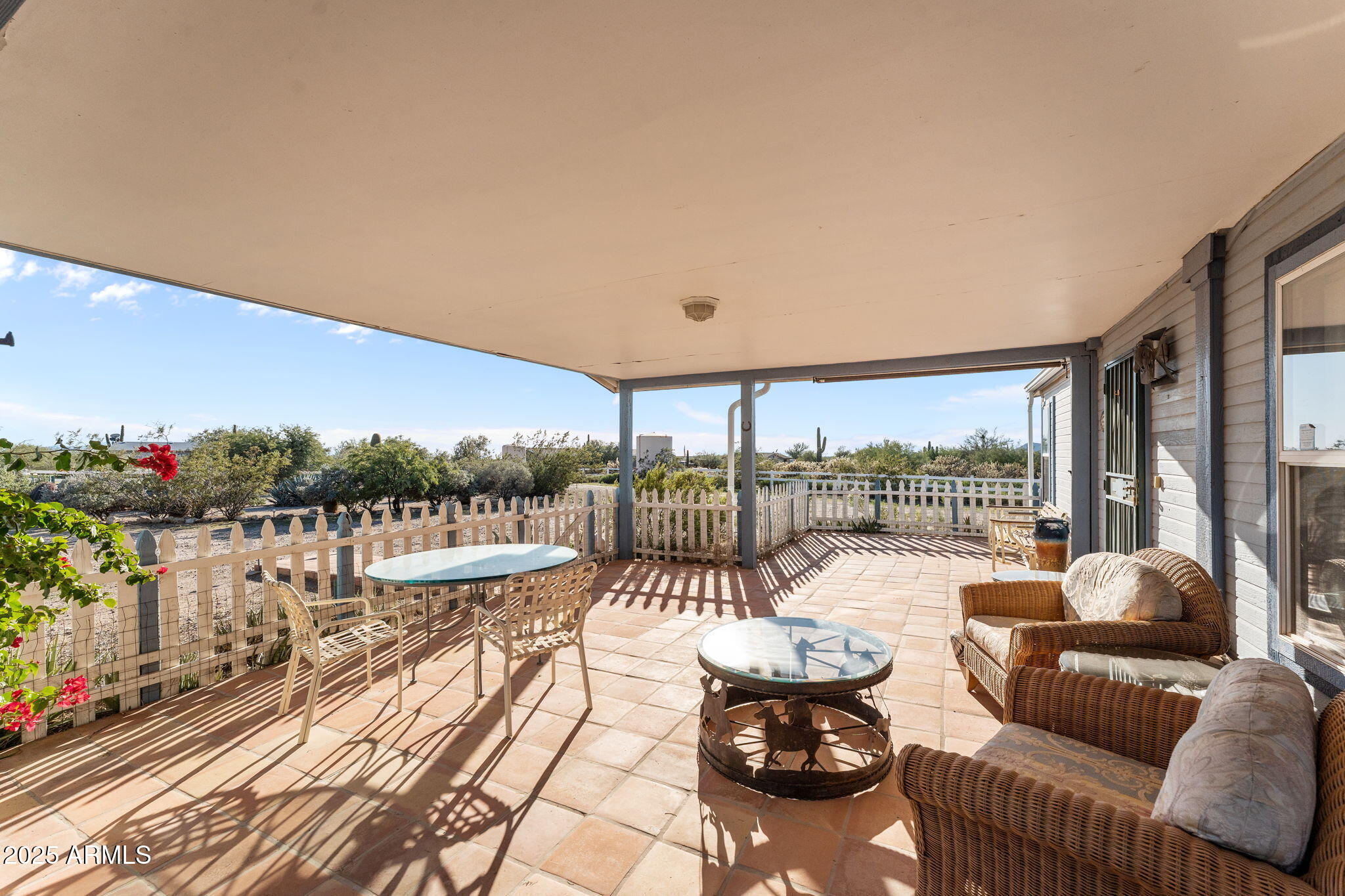 25124 W SADDLE MOUNTAIN Road