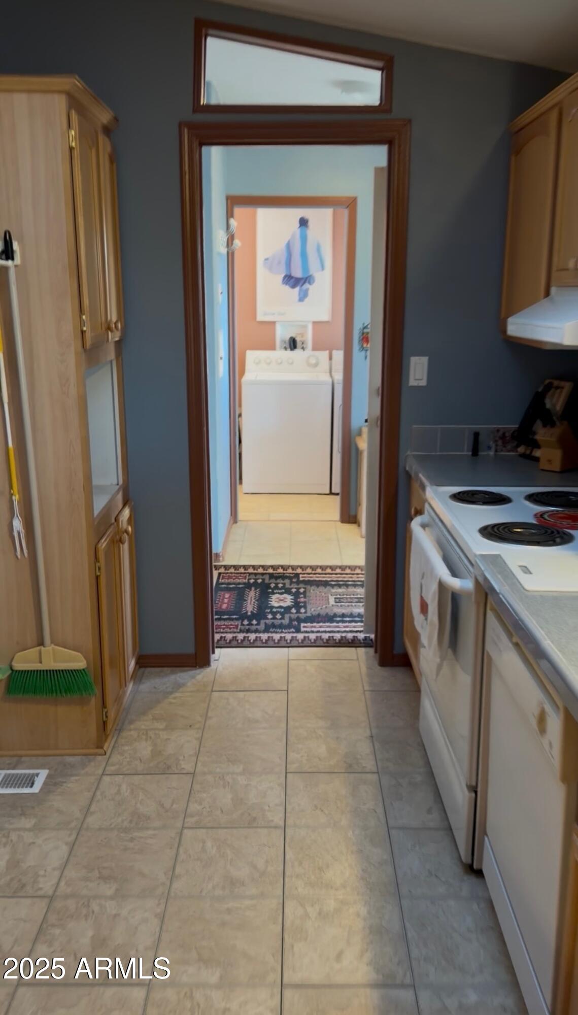 25124 W SADDLE MOUNTAIN Road