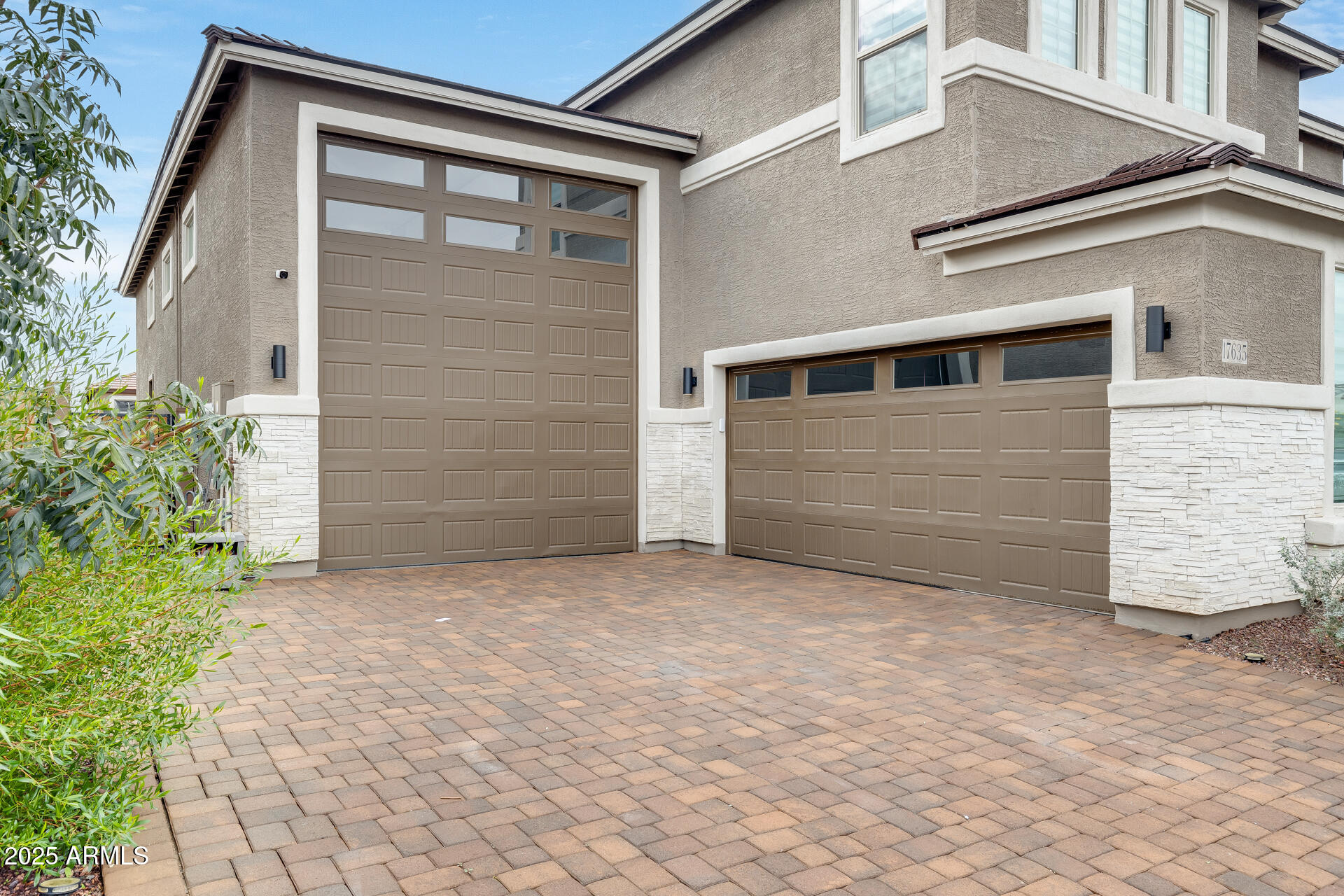 17635 W RED FOX Road W