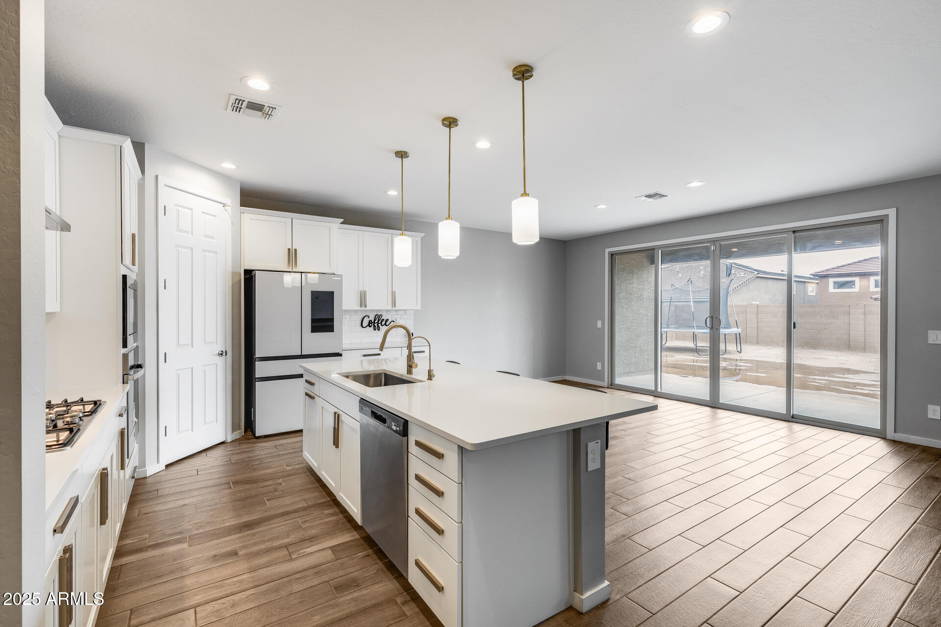 17635 W RED FOX Road W