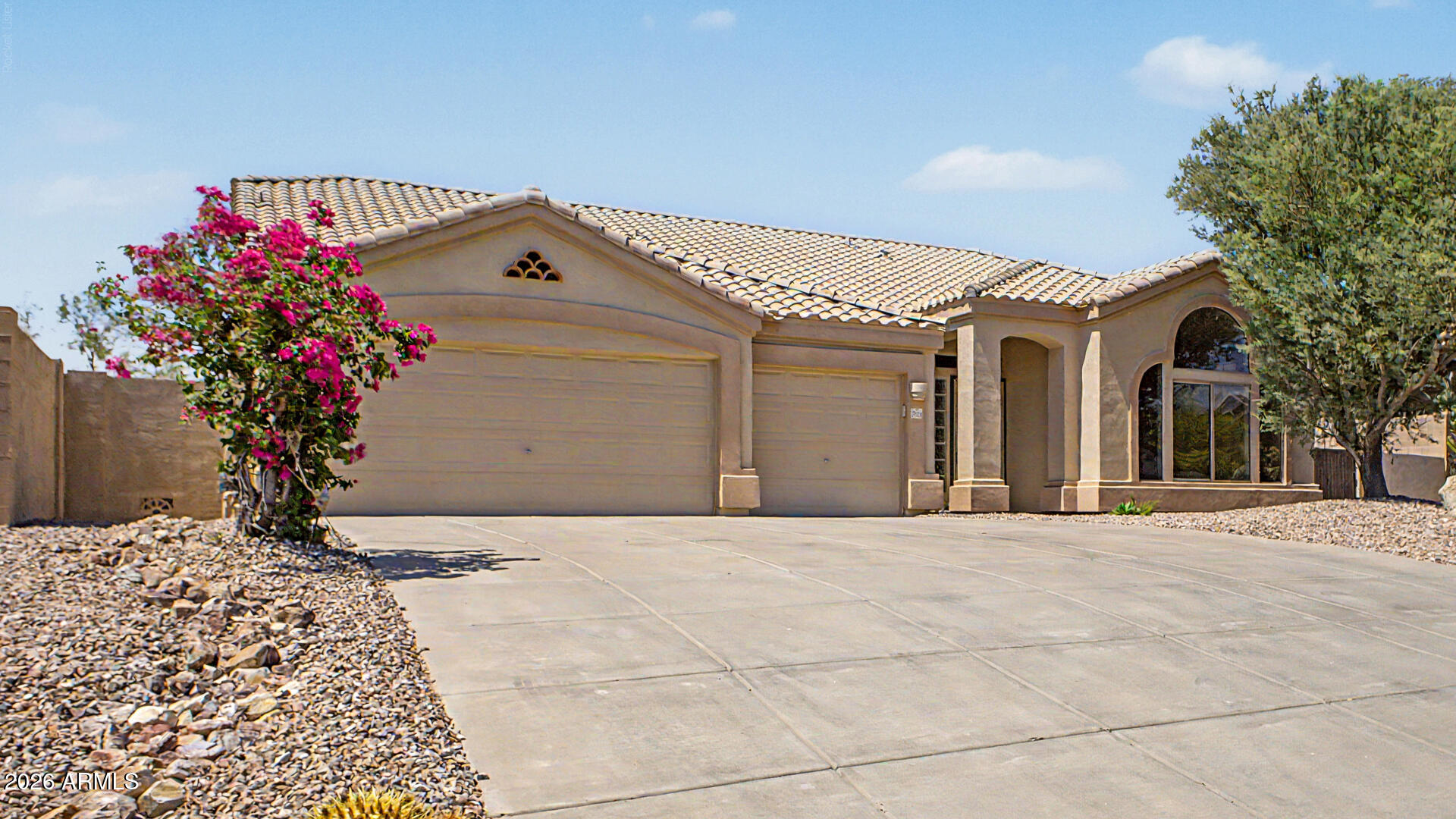 7926 E SADDLEBACK Circle