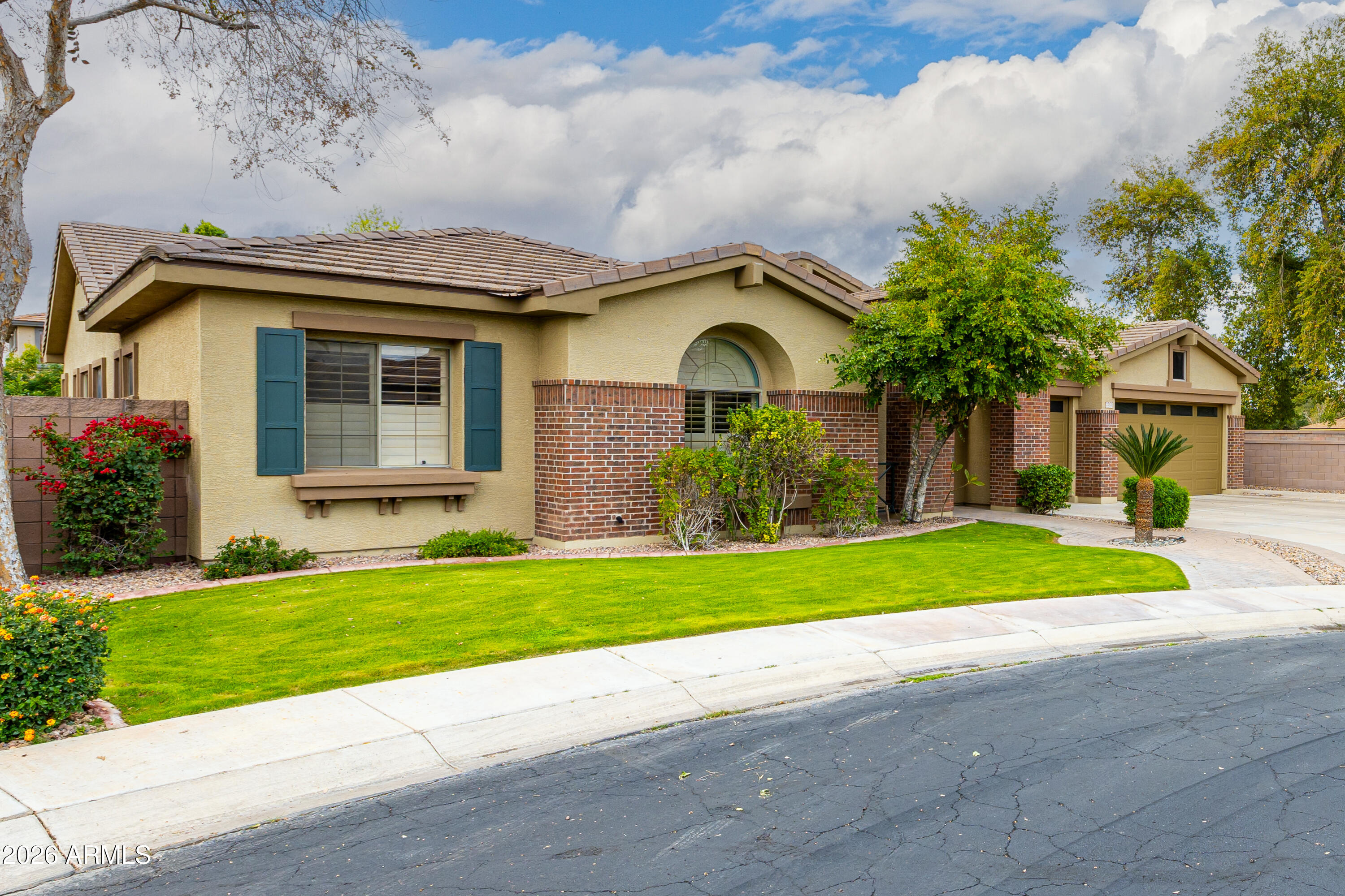 2252 S MCCLELLAND Place