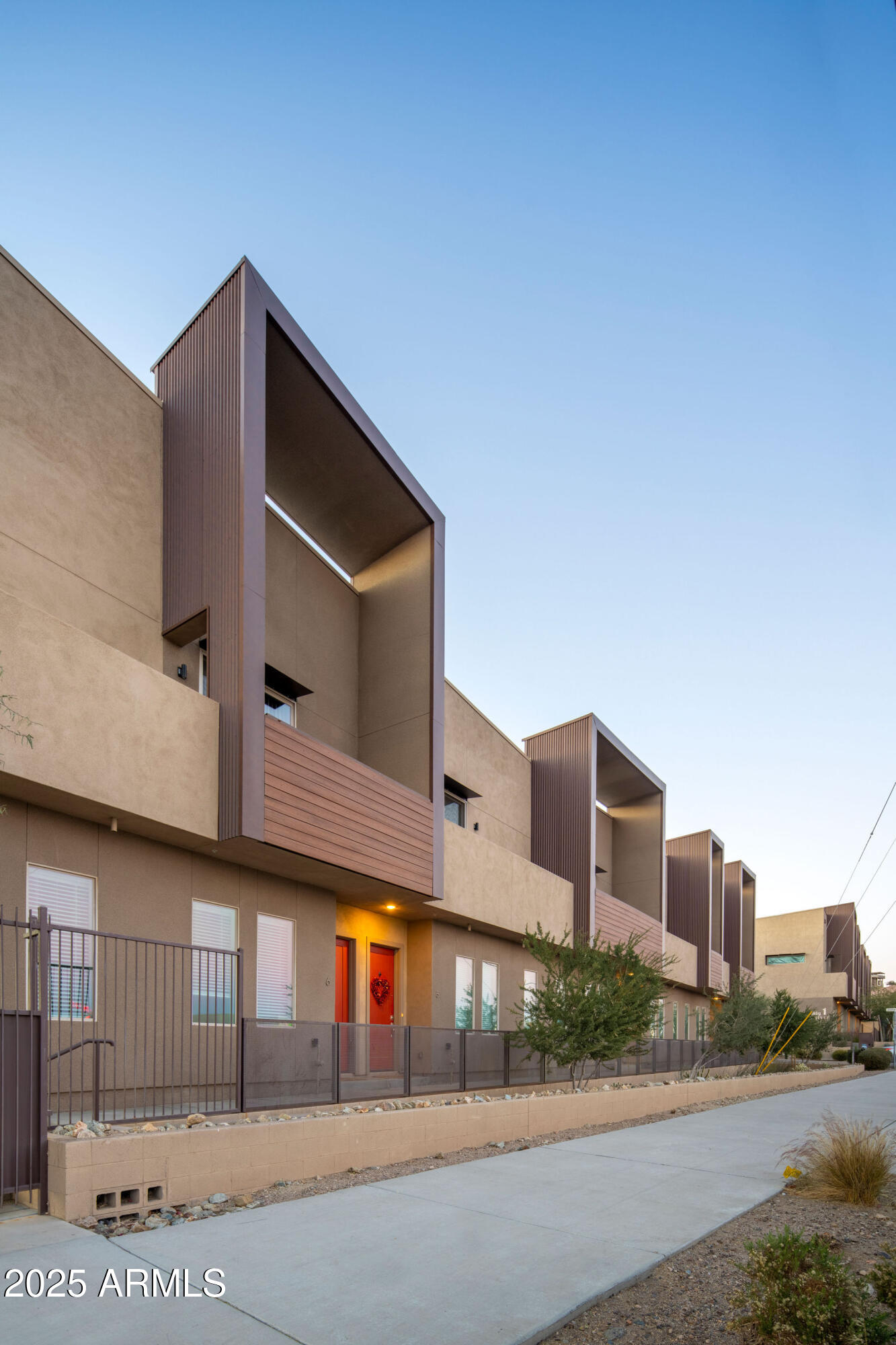 2335 E Utopia Road