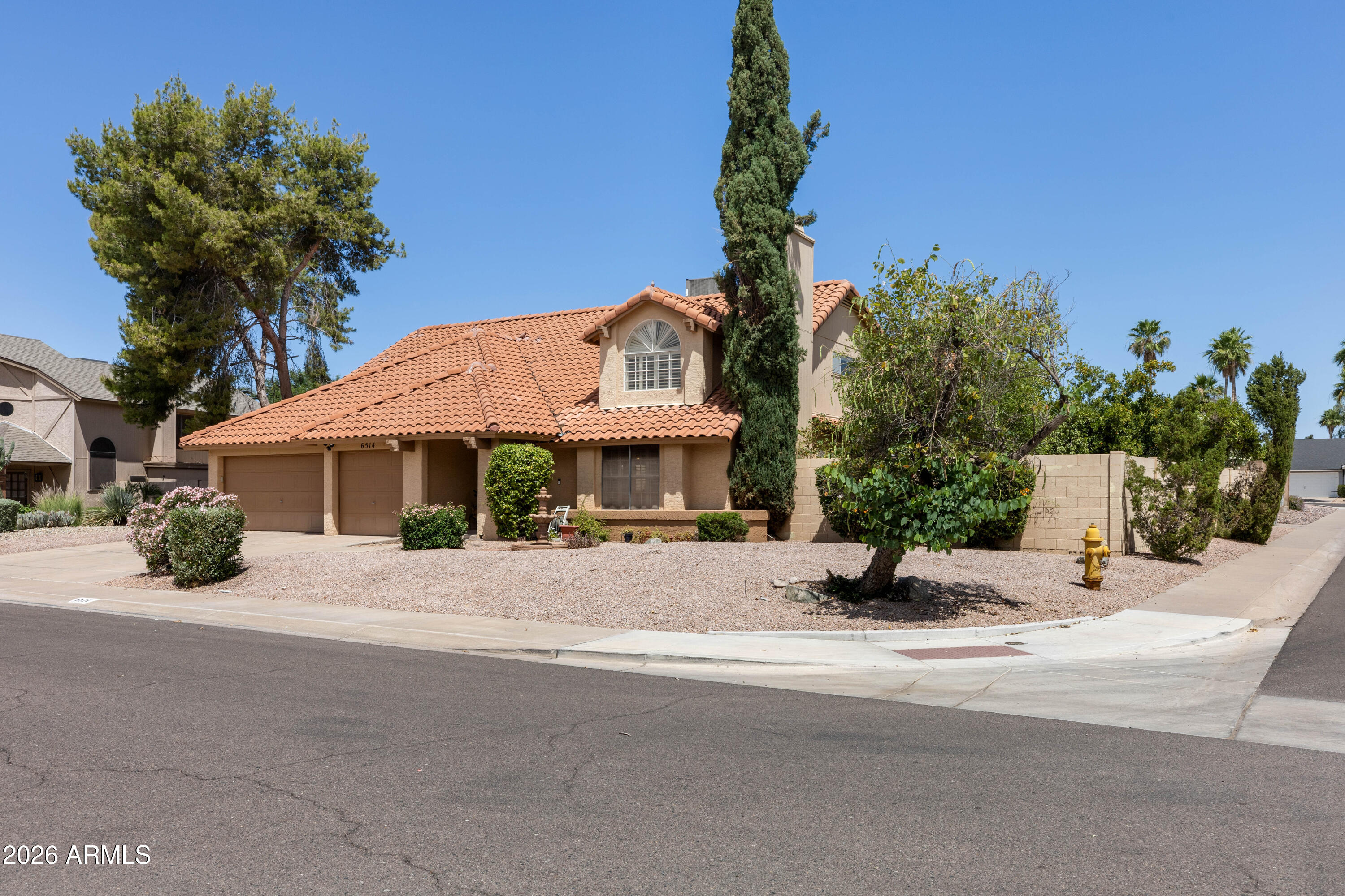 6514 E BEVERLY Lane