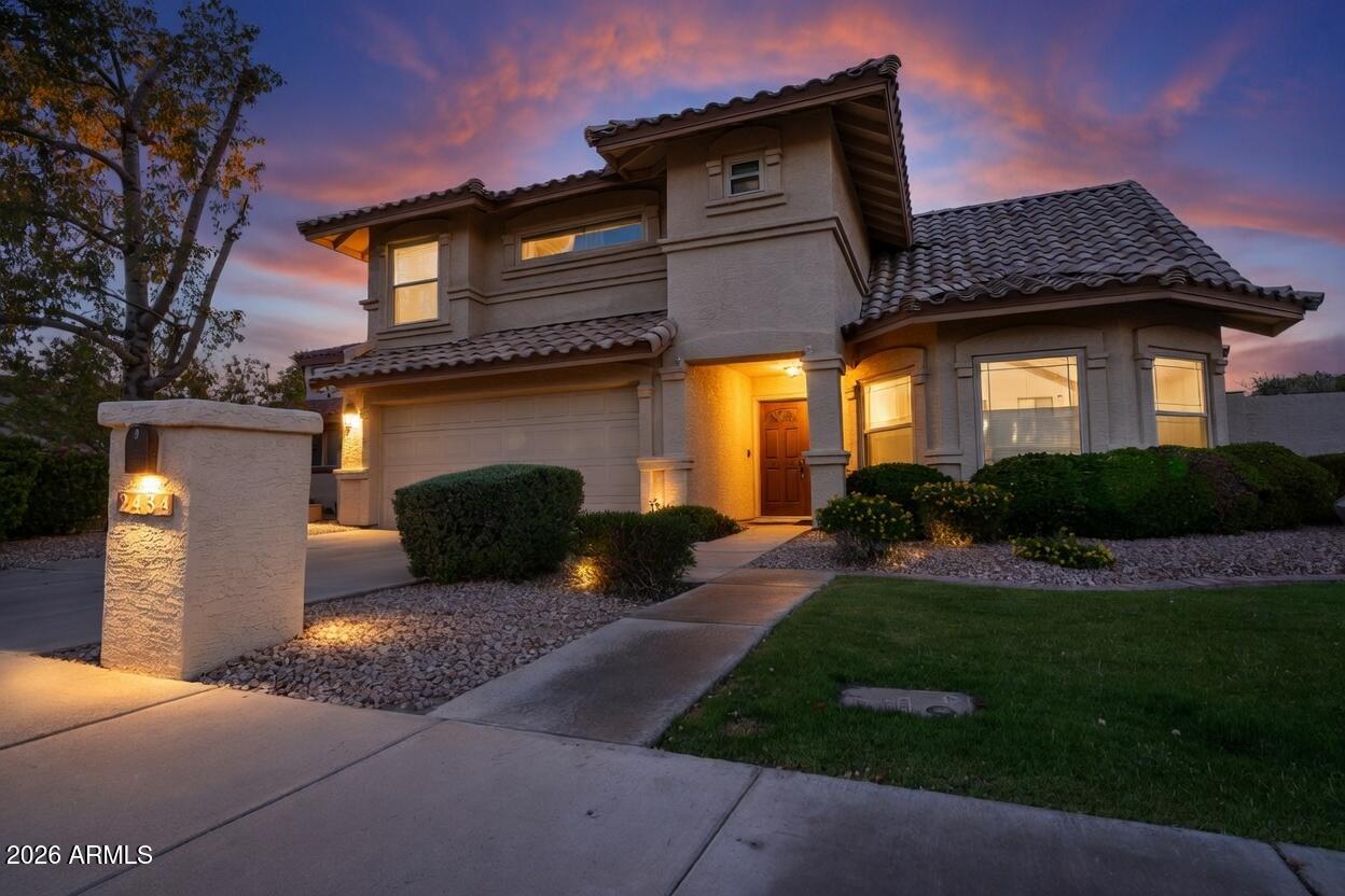 2434 W LOMPOC Avenue