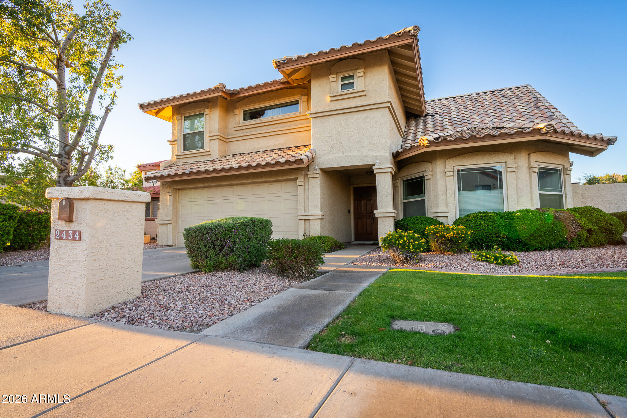 2434 W LOMPOC Avenue