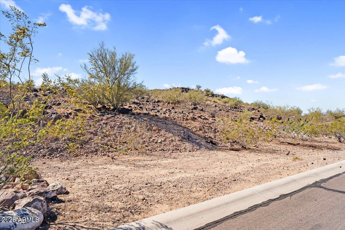 VISION HILL ESTATES - Land