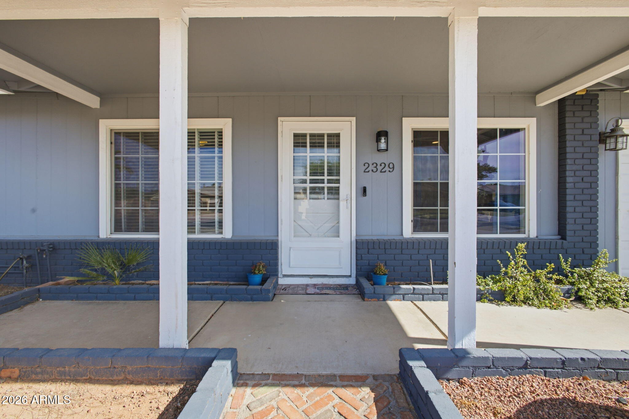 2329 E CONCORDA Drive