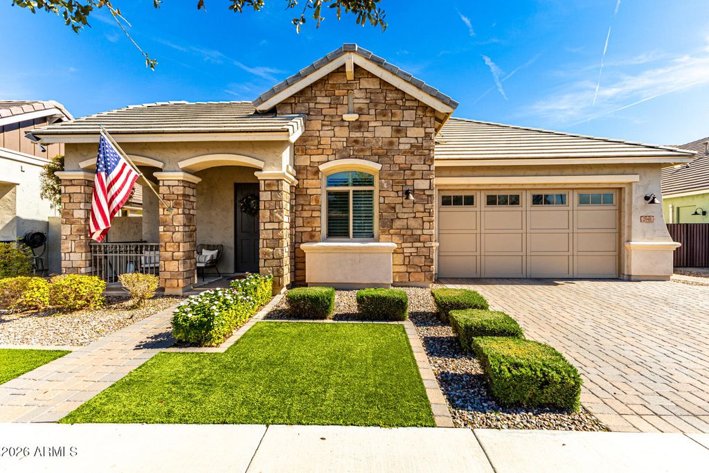 Photo of 2941 S Jeffry Street, Gilbert, AZ 85295 (MLS # 6991621)