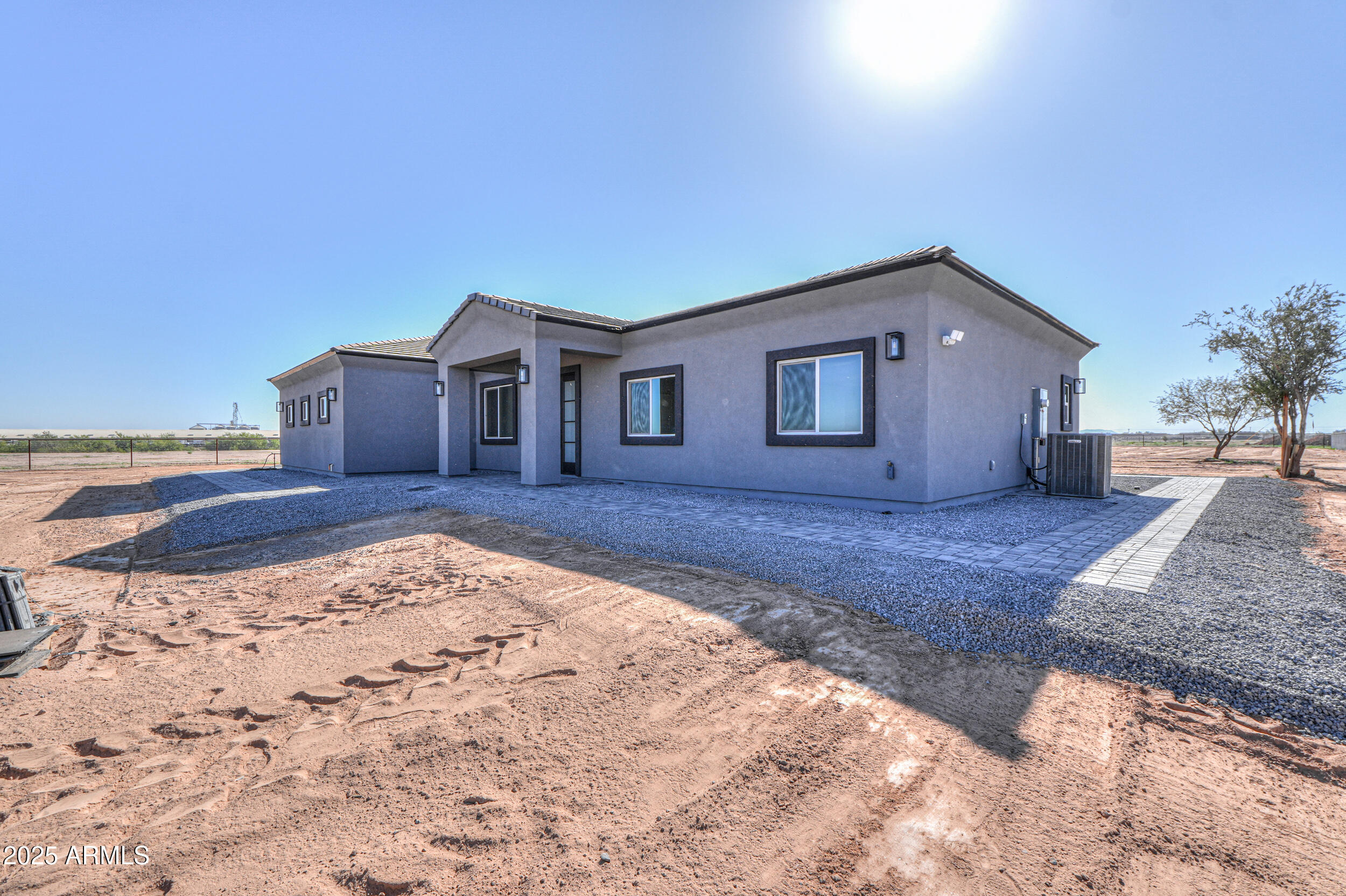 43363 W Carefree Place