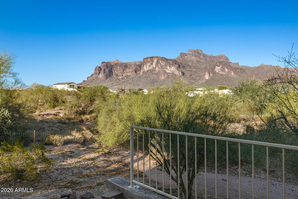 Photo of 368 N Mountain View Road, Apache Junction, AZ 85119 (MLS # 7009291)