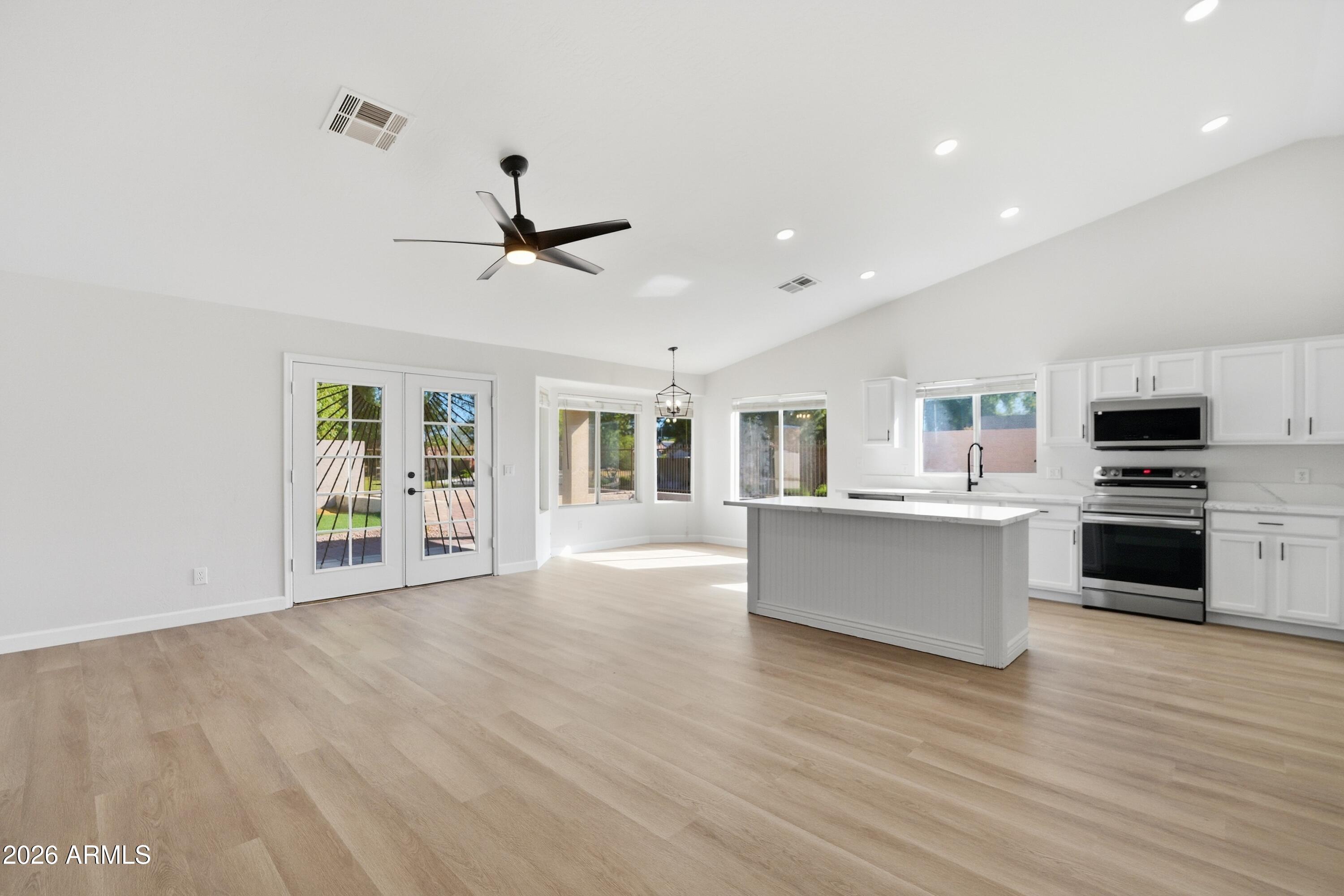 3596 E THORNTON Avenue