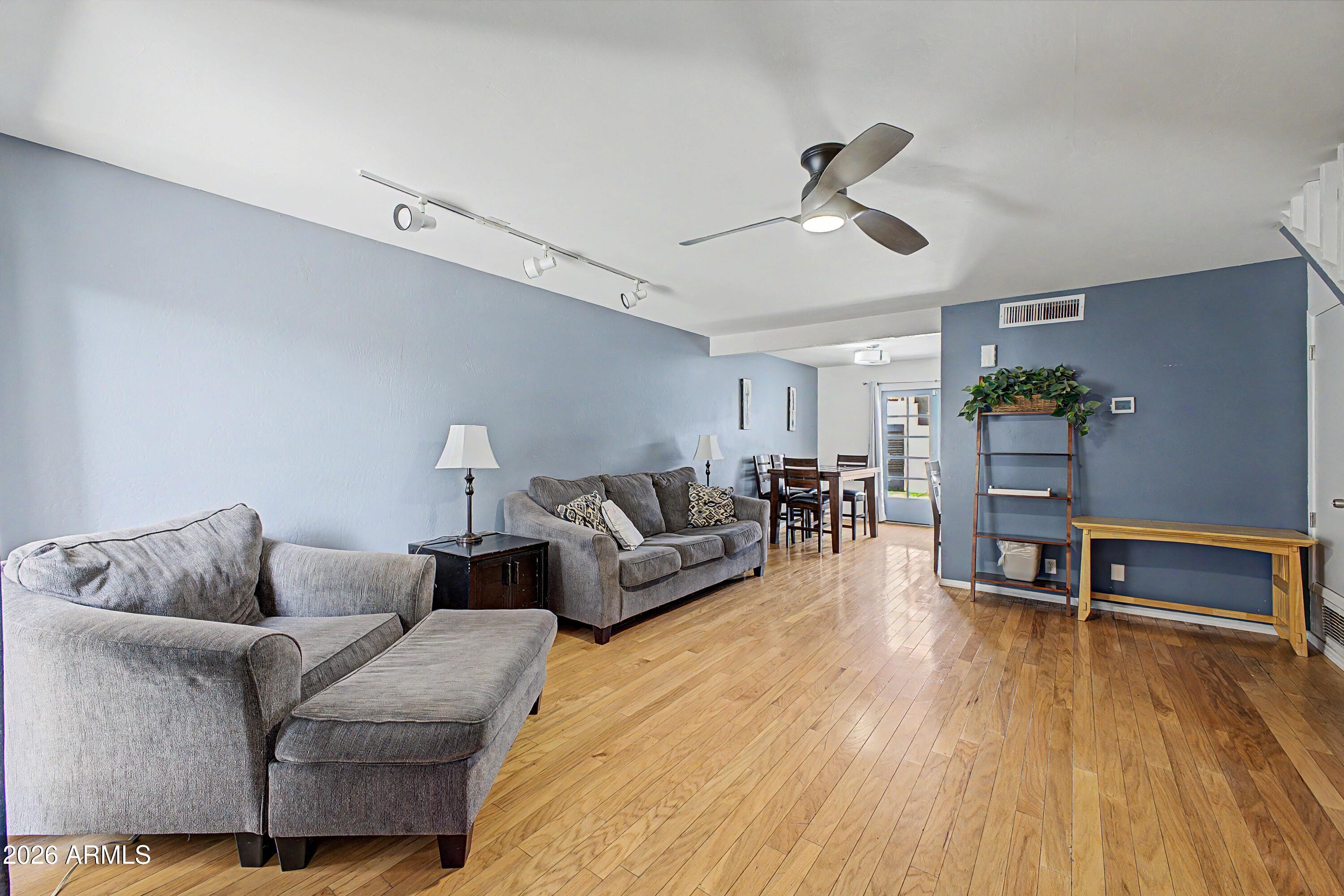 2122 E MARGARITA Drive