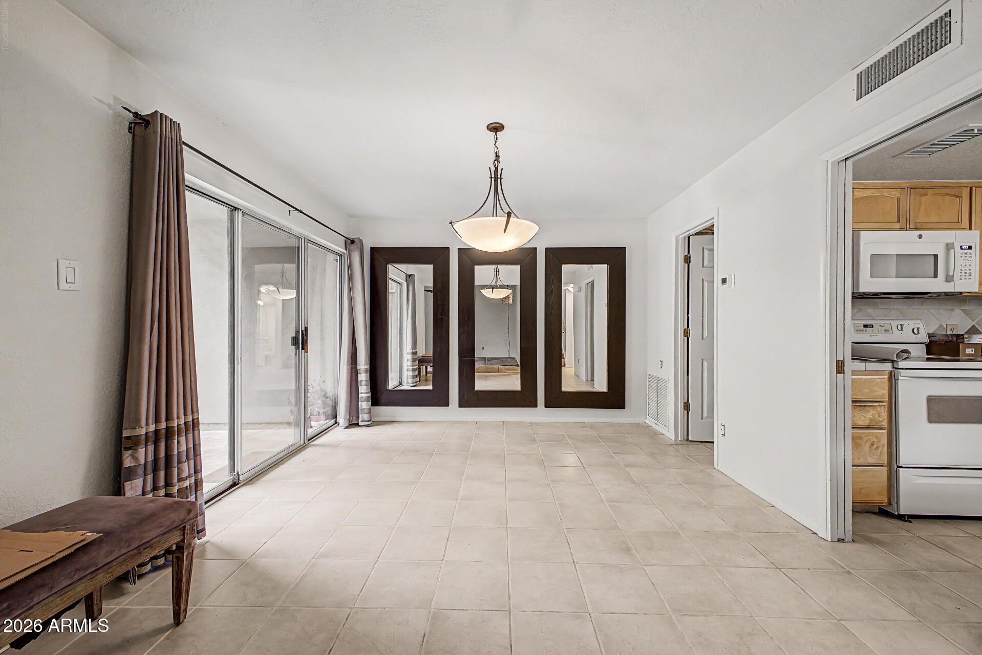 2233 E HIGHLAND Avenue 138