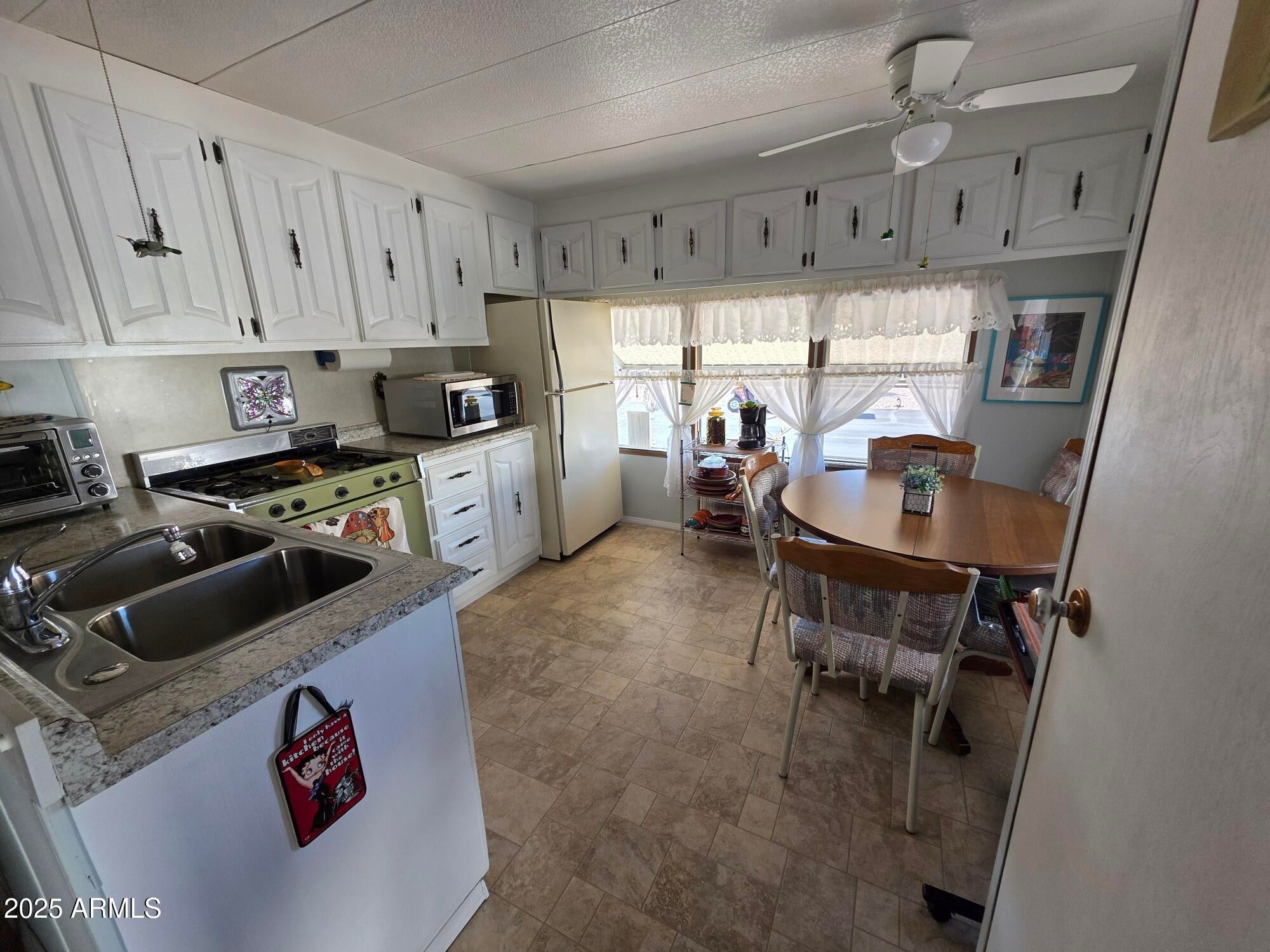 7807 E MAIN Street B7