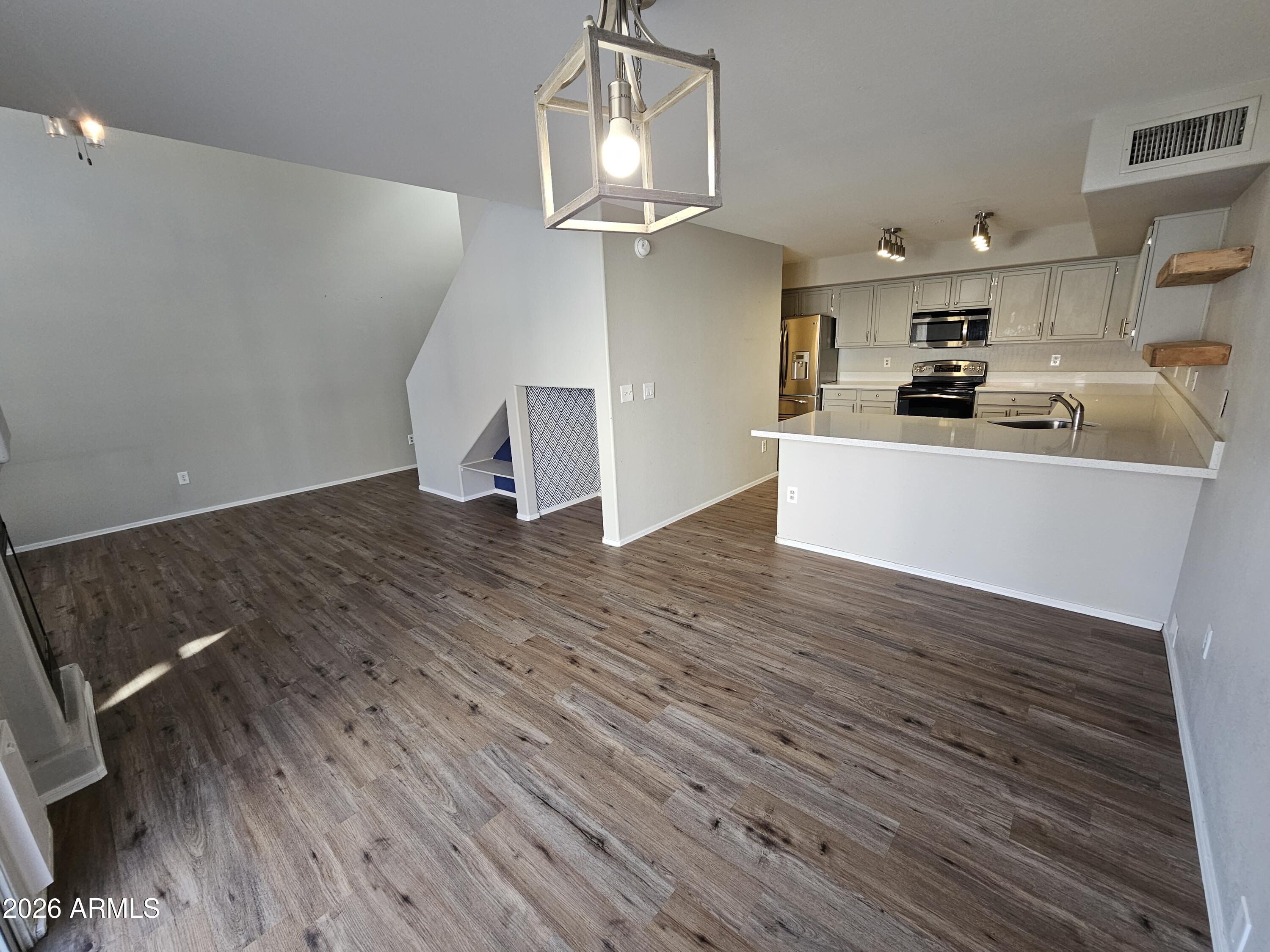 1142 W SANDY BANKS --