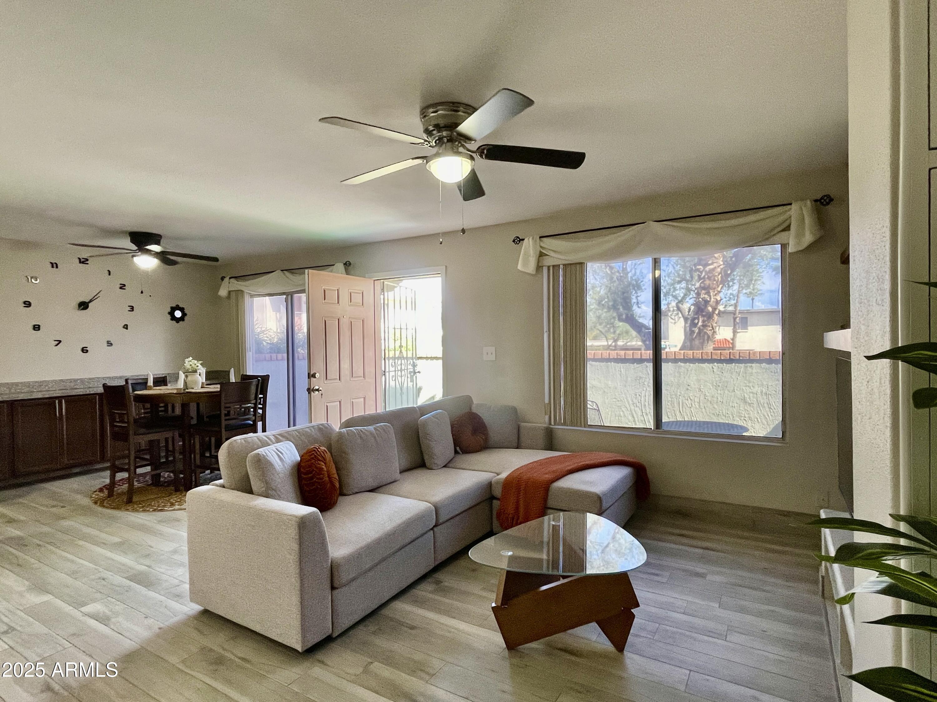 14404 N Boxwood Lane