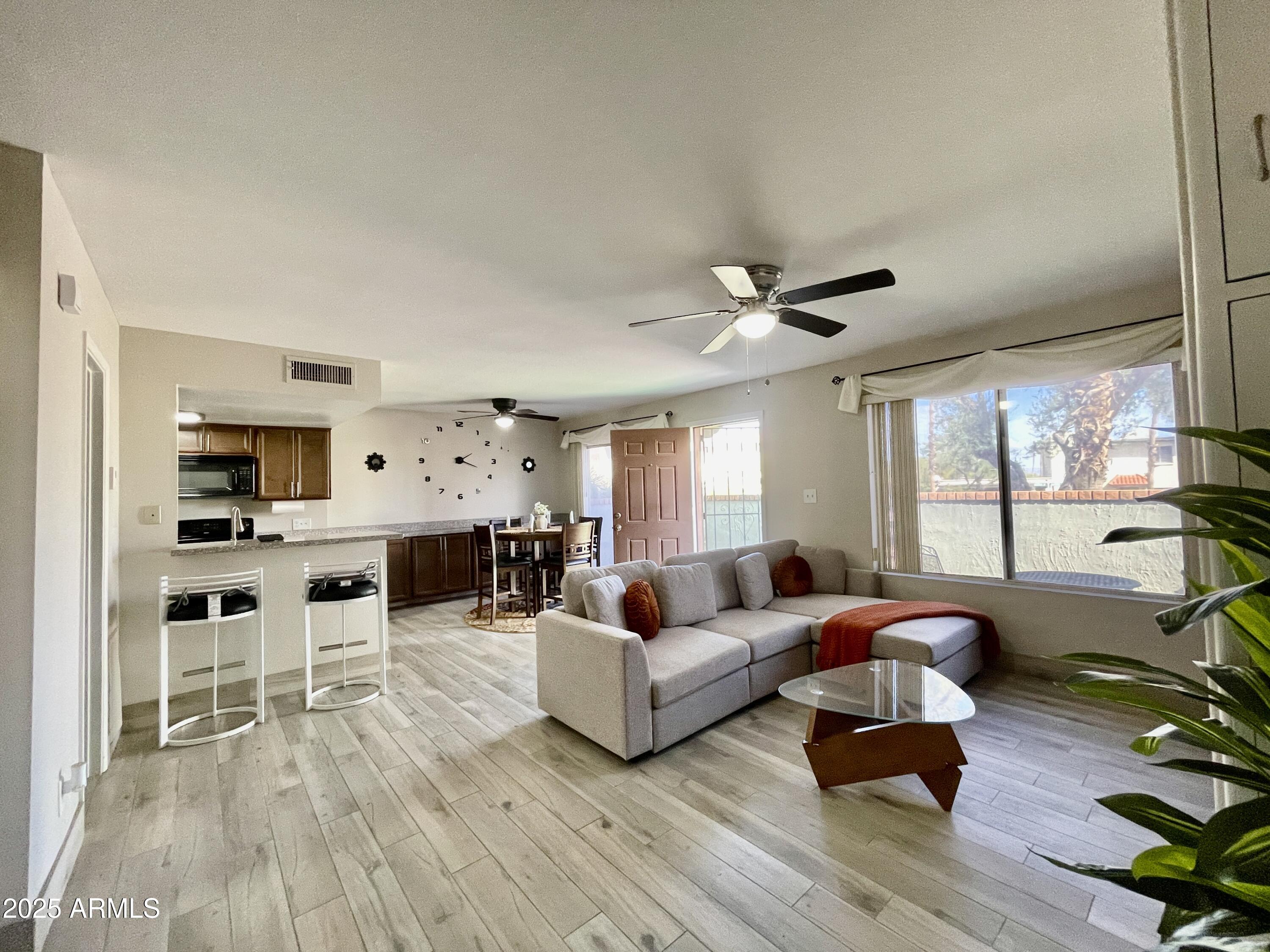 14404 N Boxwood Lane