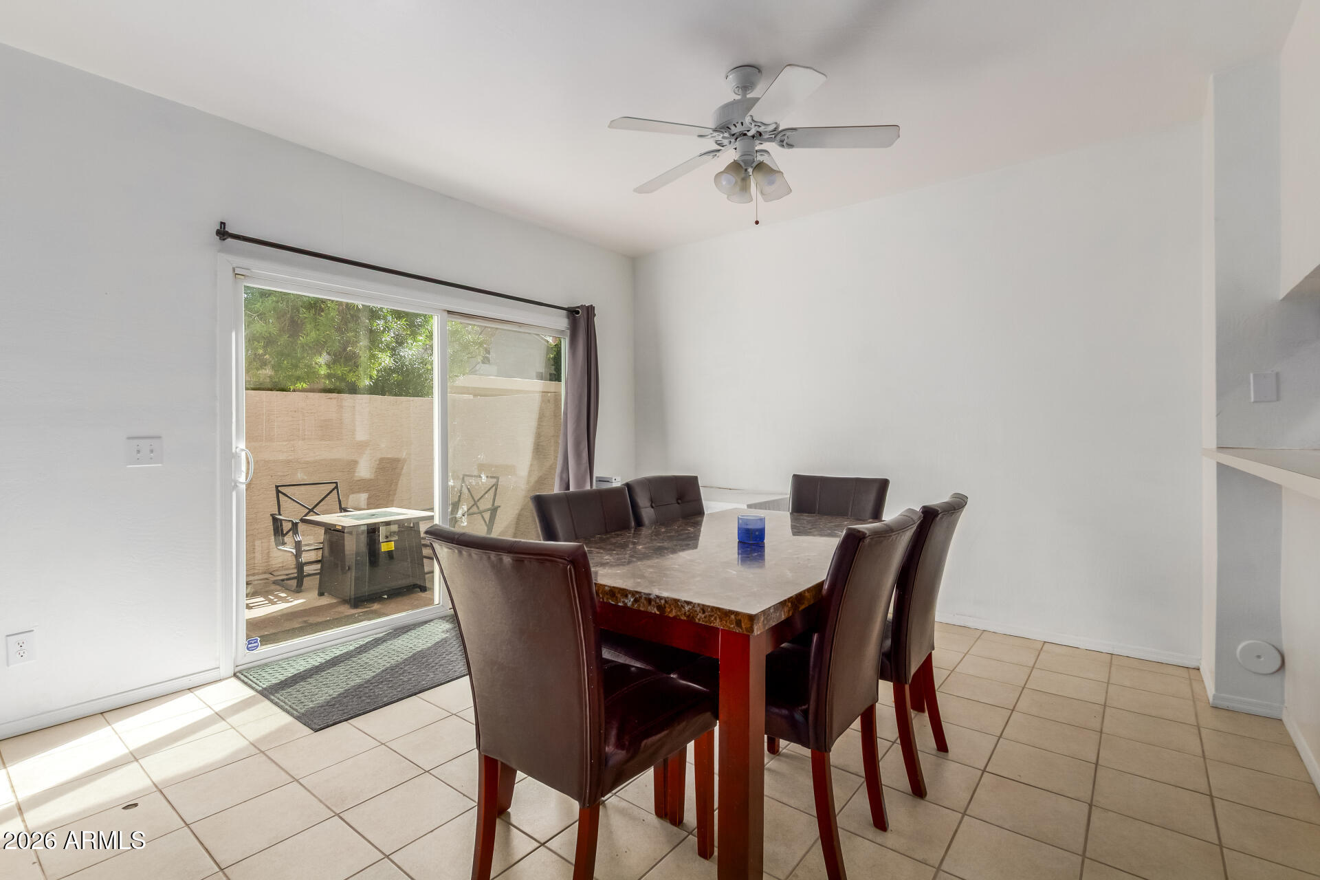 500 N ROOSEVELT Avenue 71