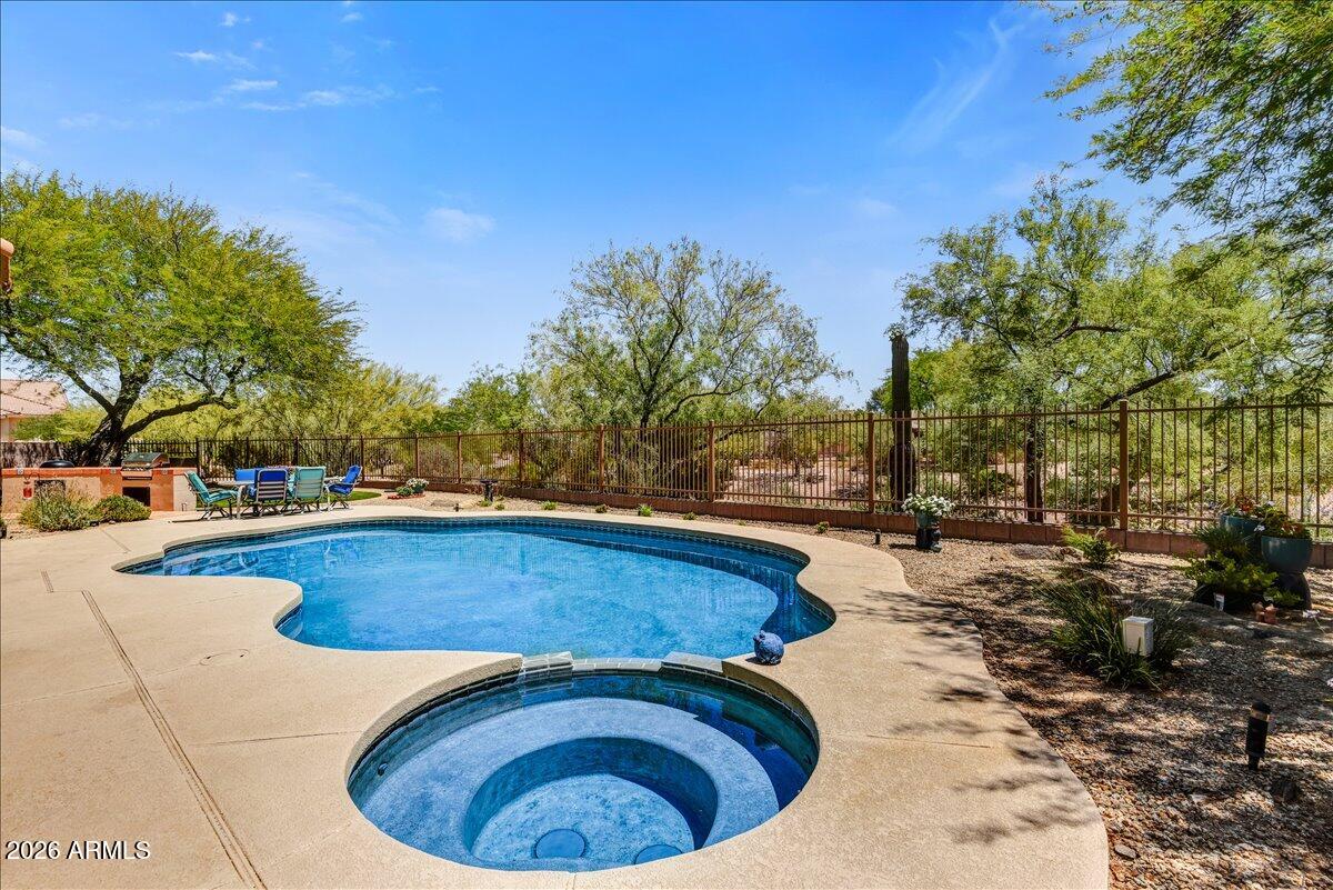 SIERRA PASS AT DESERT RIDGE - Residential