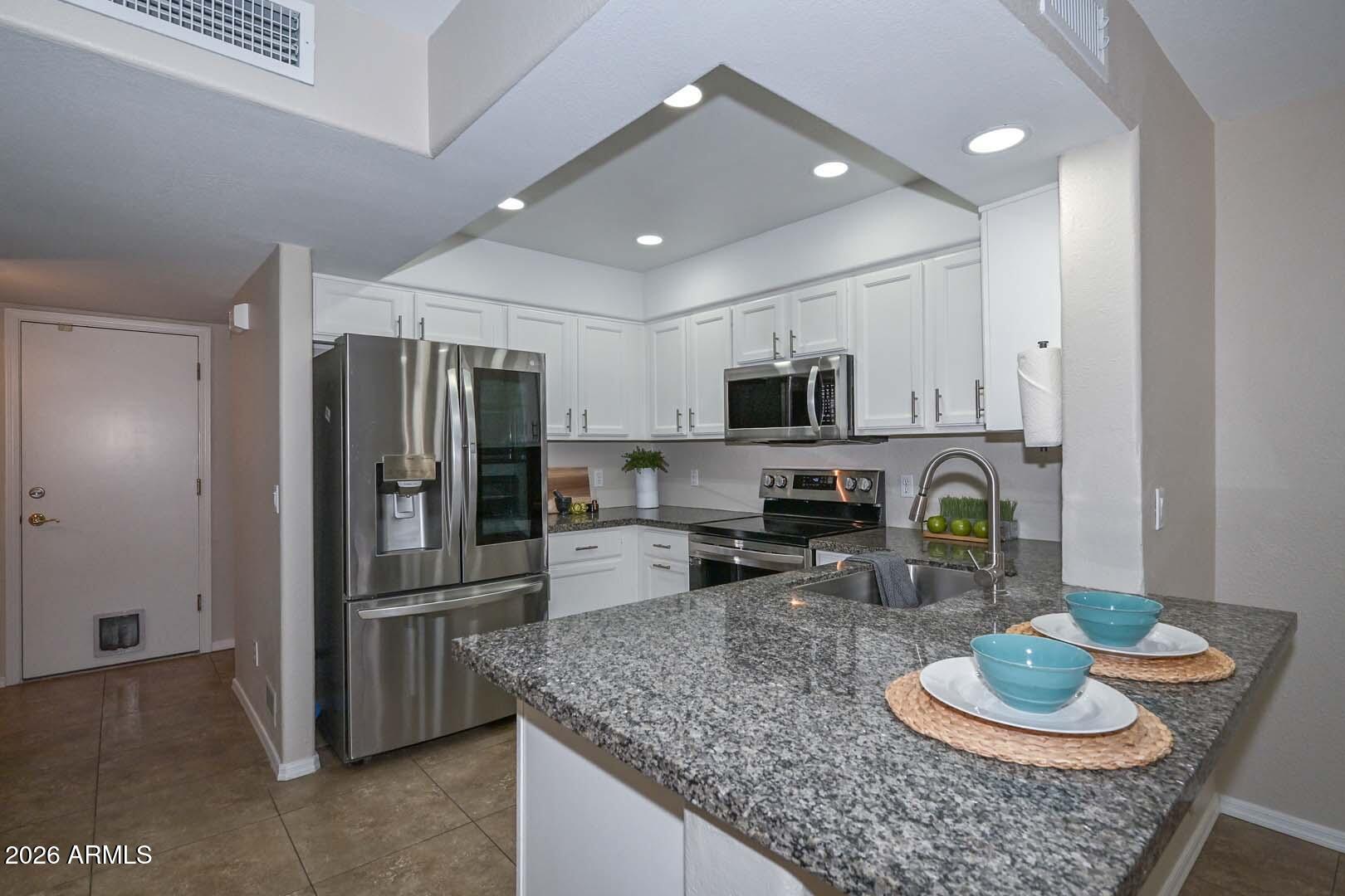 4805 E KACHINA Trail 10