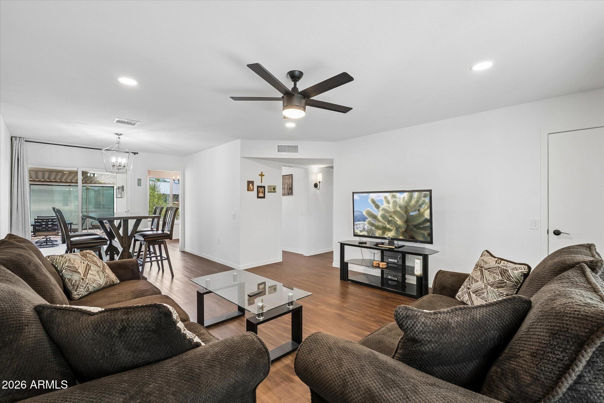 9538 W WILLOWBROOK Drive