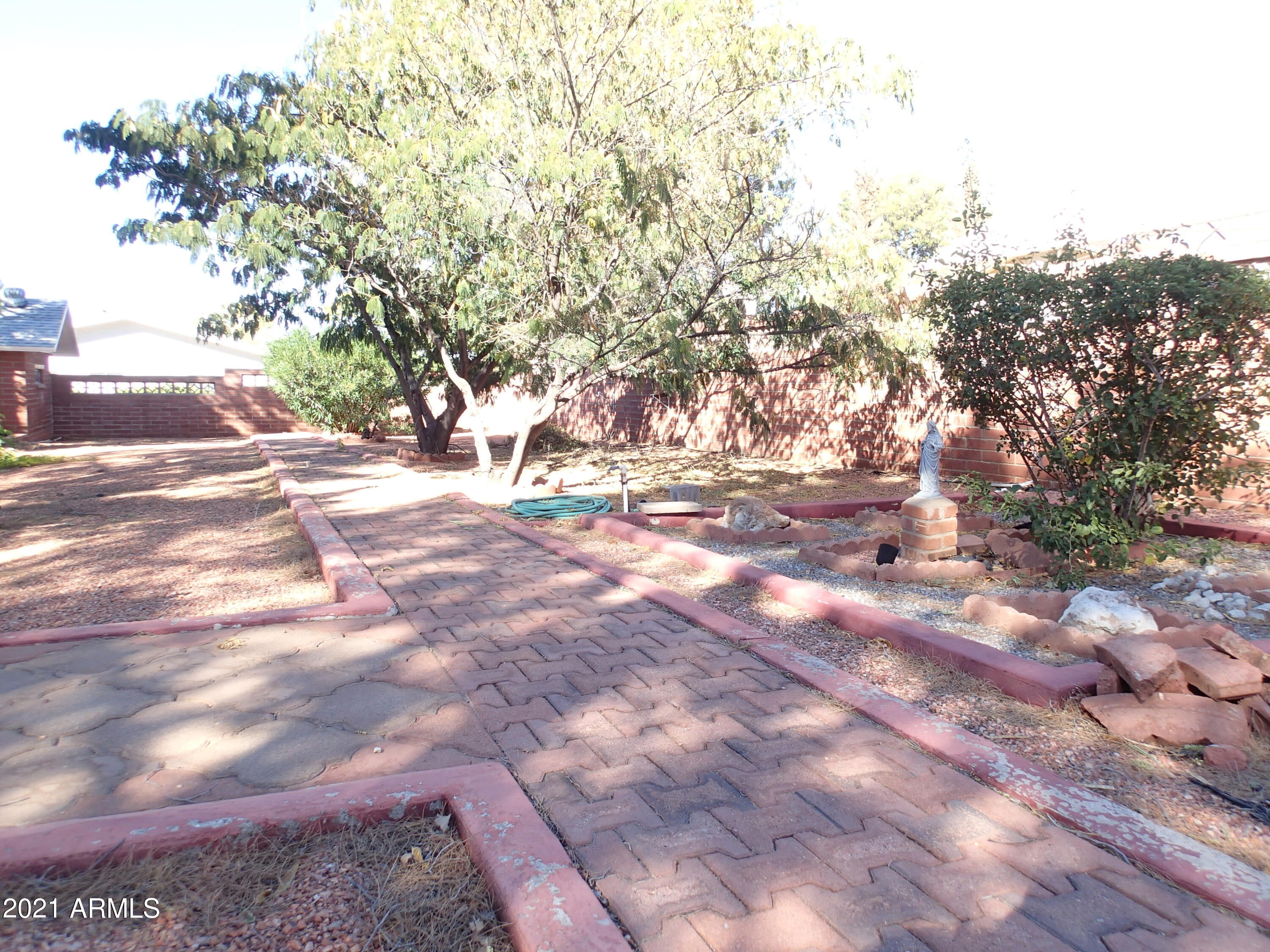 Town & Country Estates Unit#7 - Residential