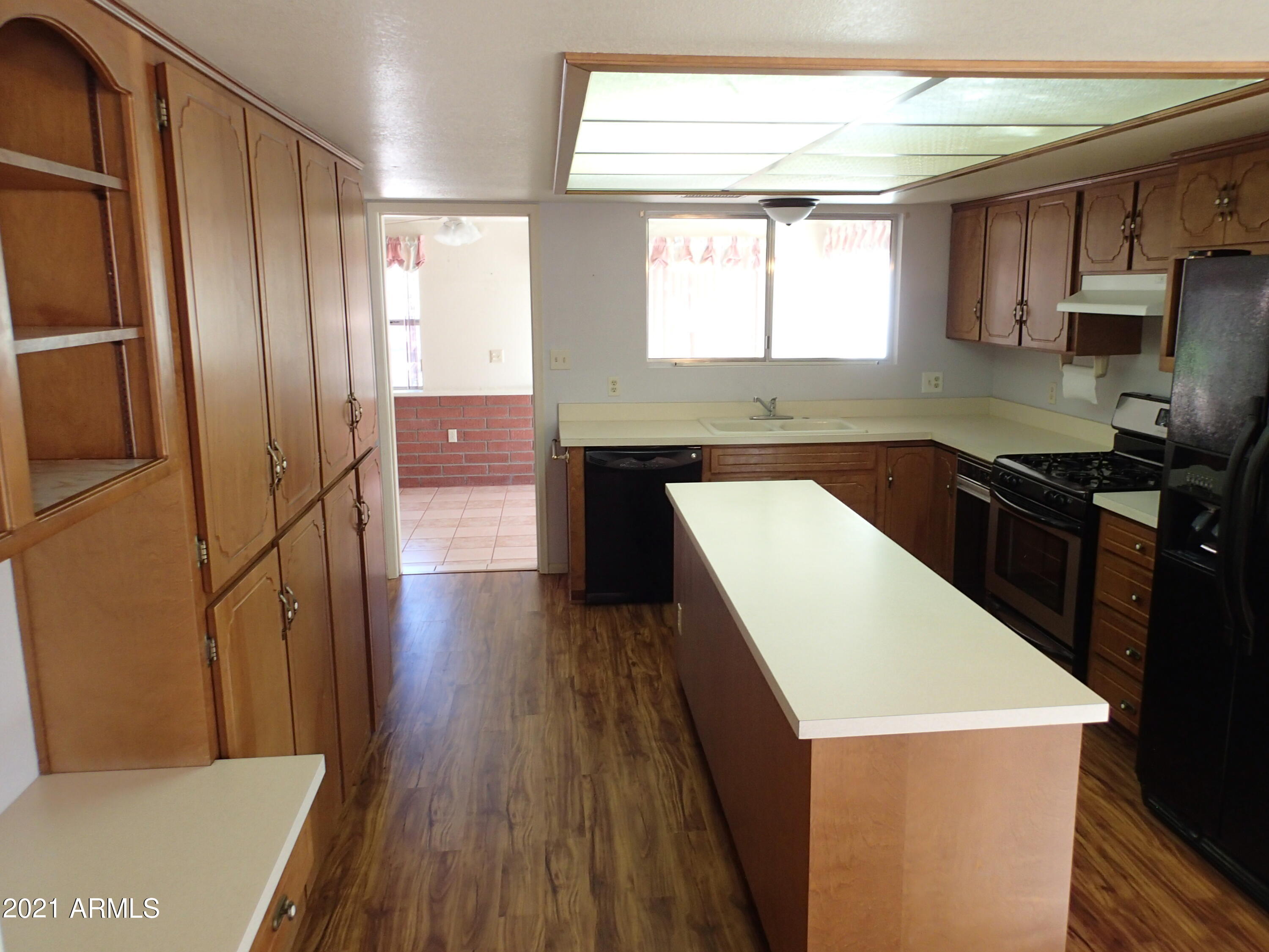 Town & Country Estates Unit#7 - Residential