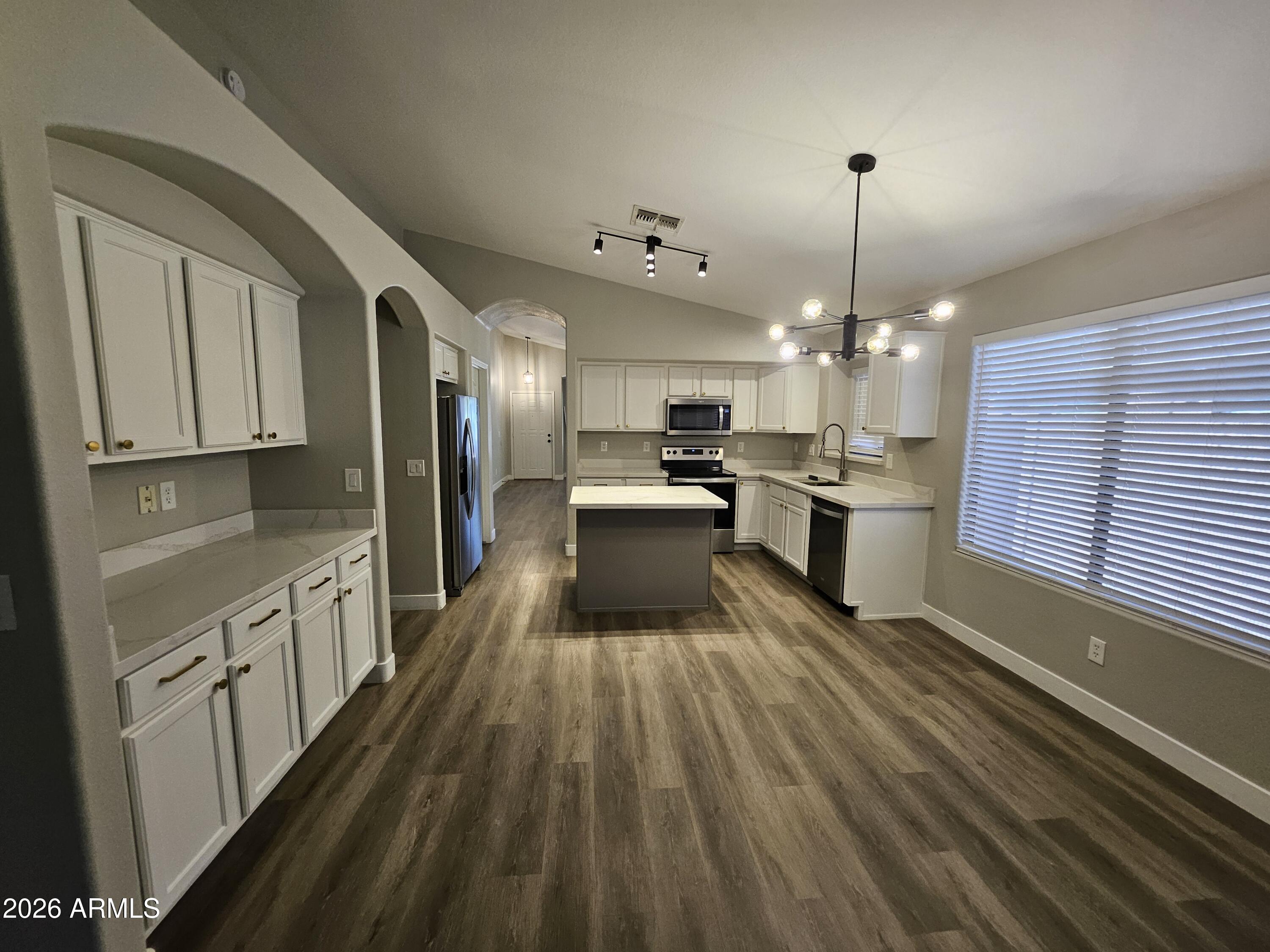 66 W DEXTER Way