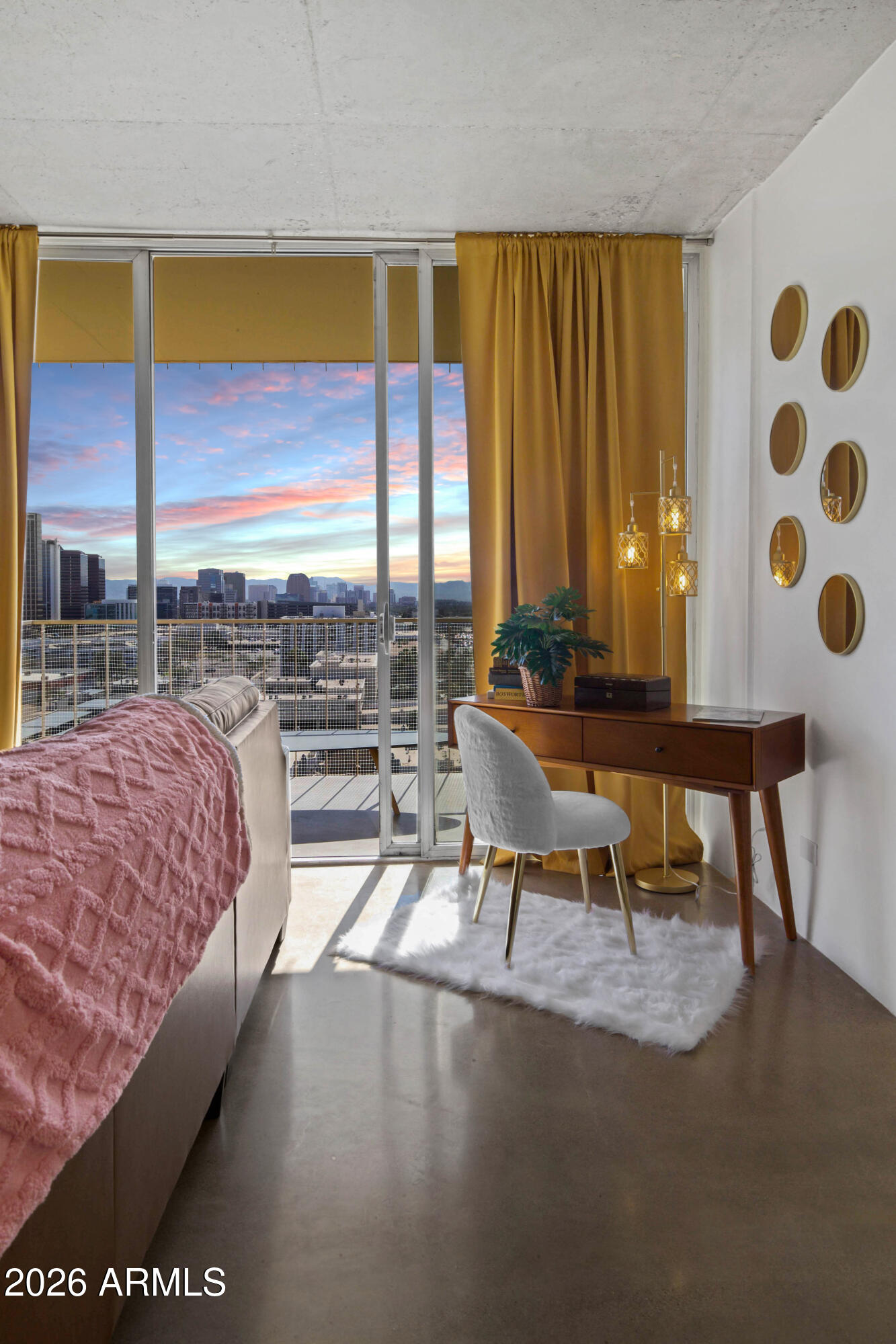 207 W Clarendon Avenue A12