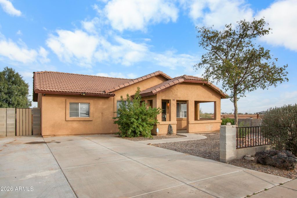 Photo of 54 N Vista Avenue, Casa Grande, AZ 85122 (MLS # 6973205)